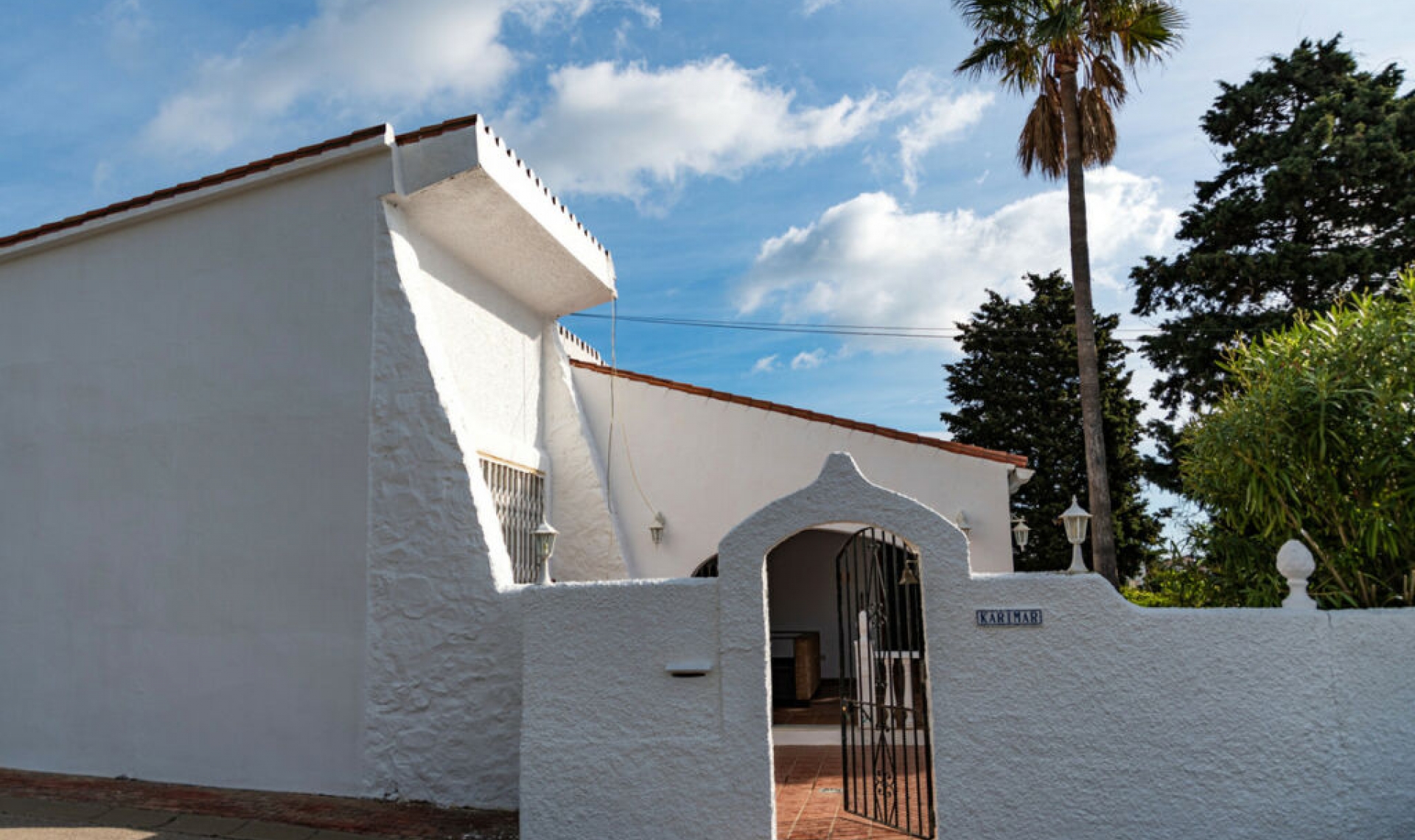 Resale - House -
San Diego
