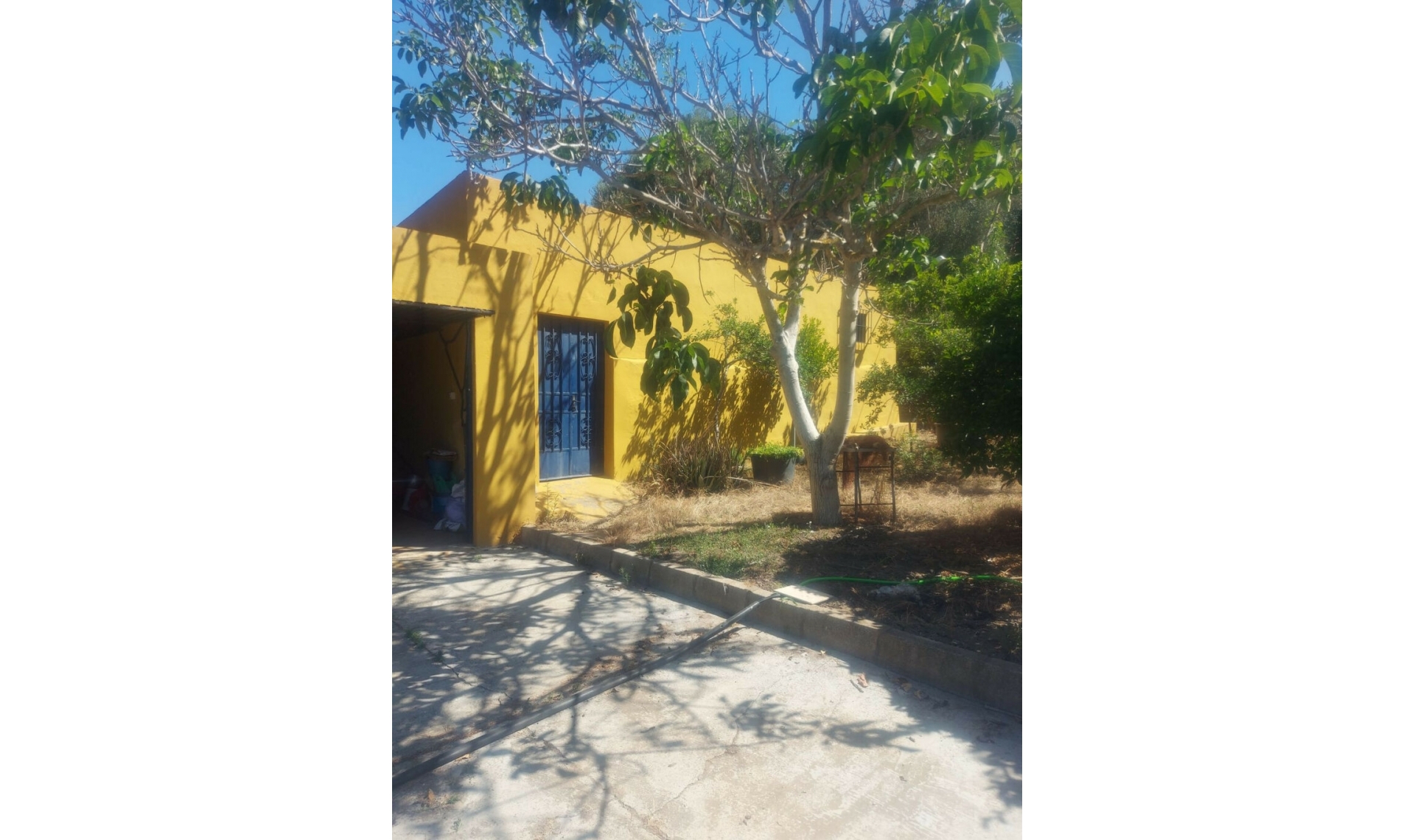 Resale - House -
San Enrique