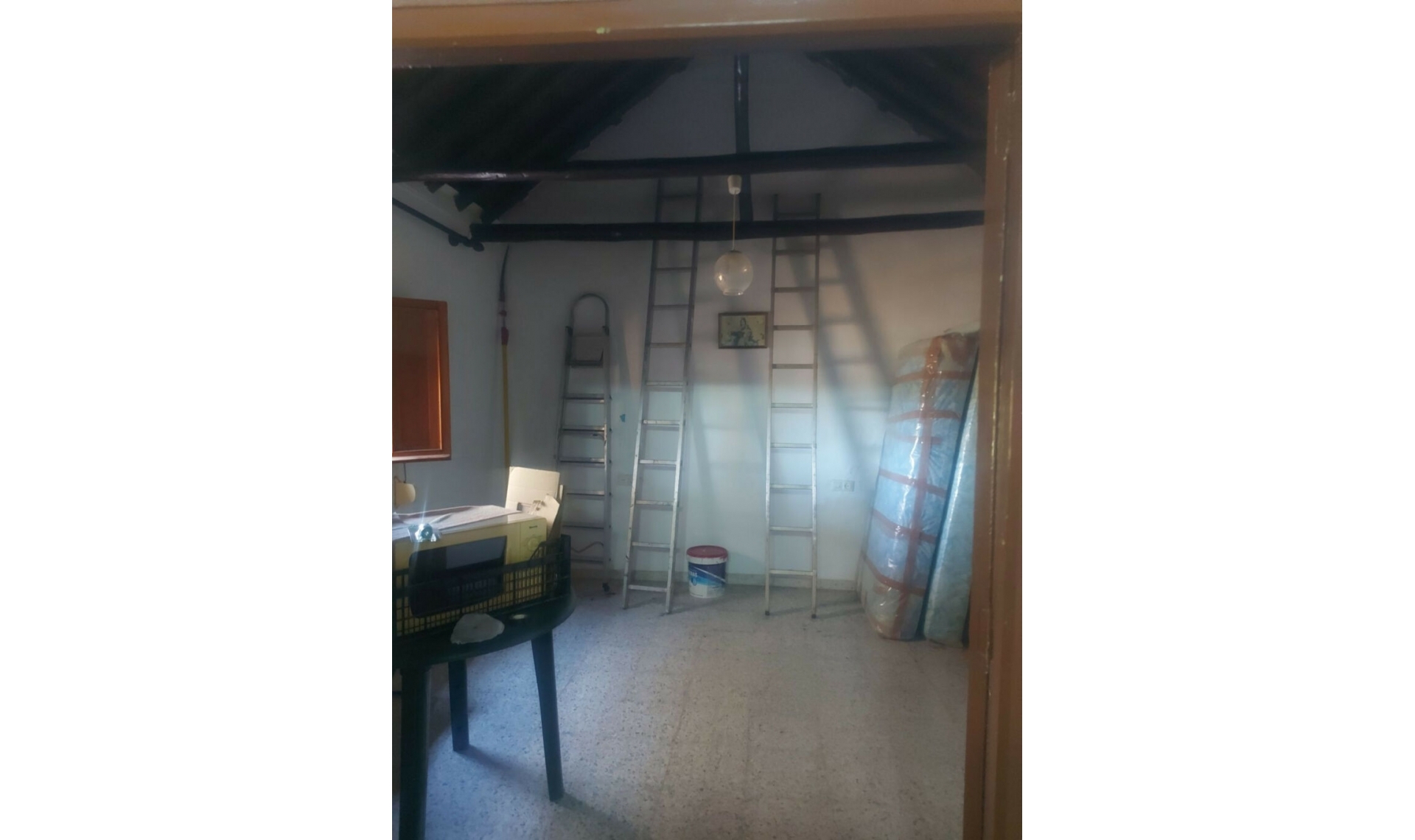 Resale - House -
San Enrique