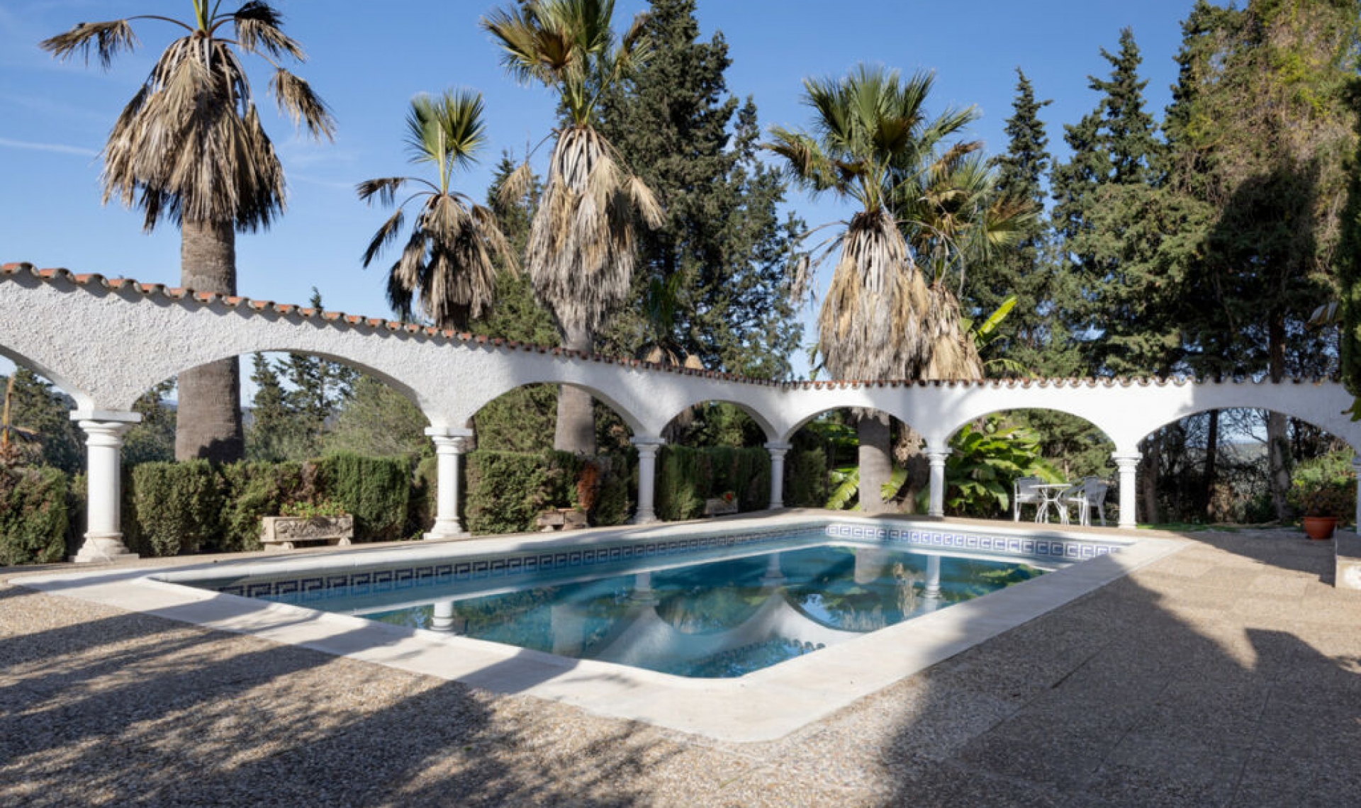 Resale - House -
San Enrique