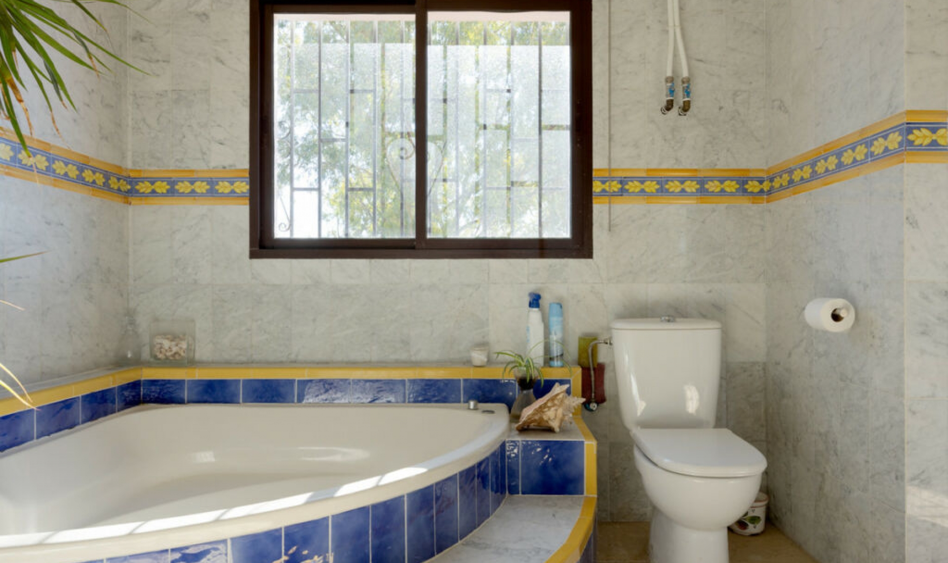 Resale - House -
San Enrique