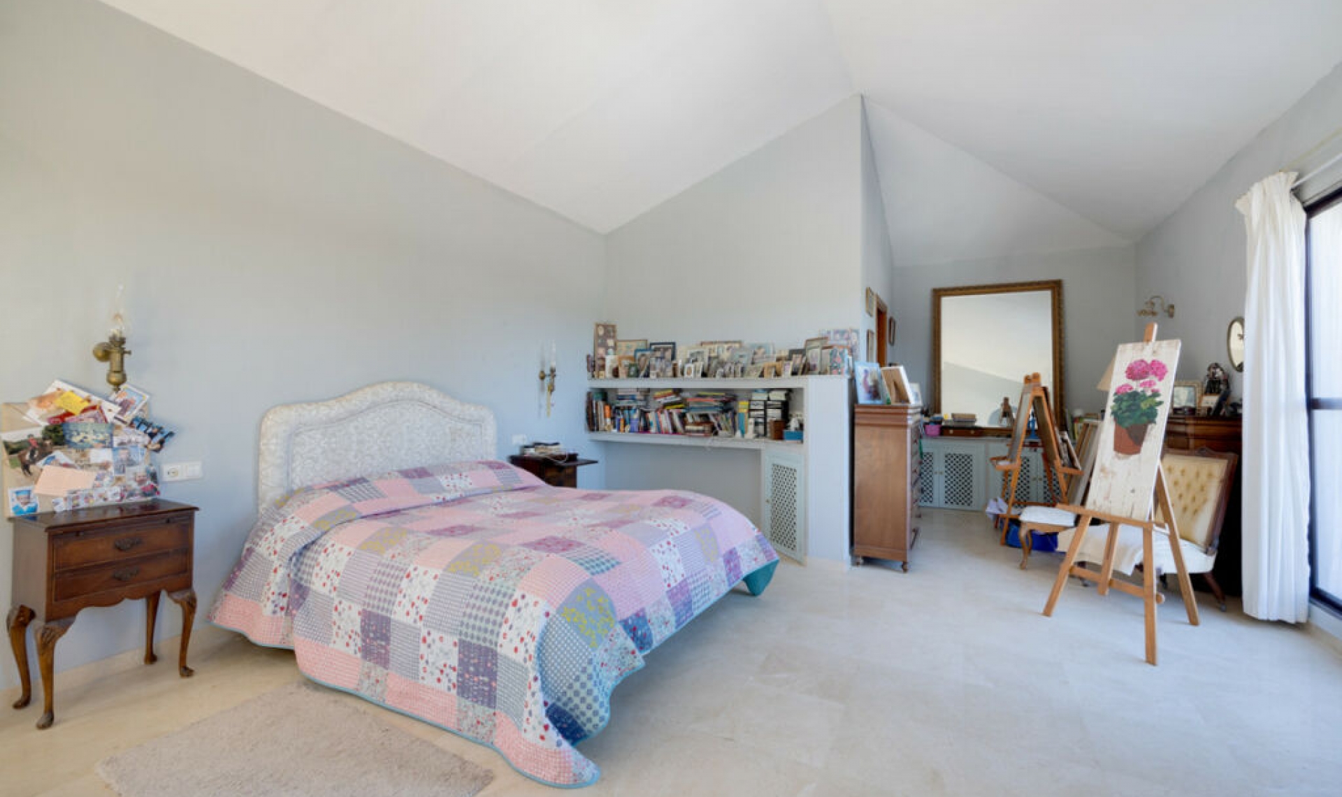 Resale - House -
San Enrique