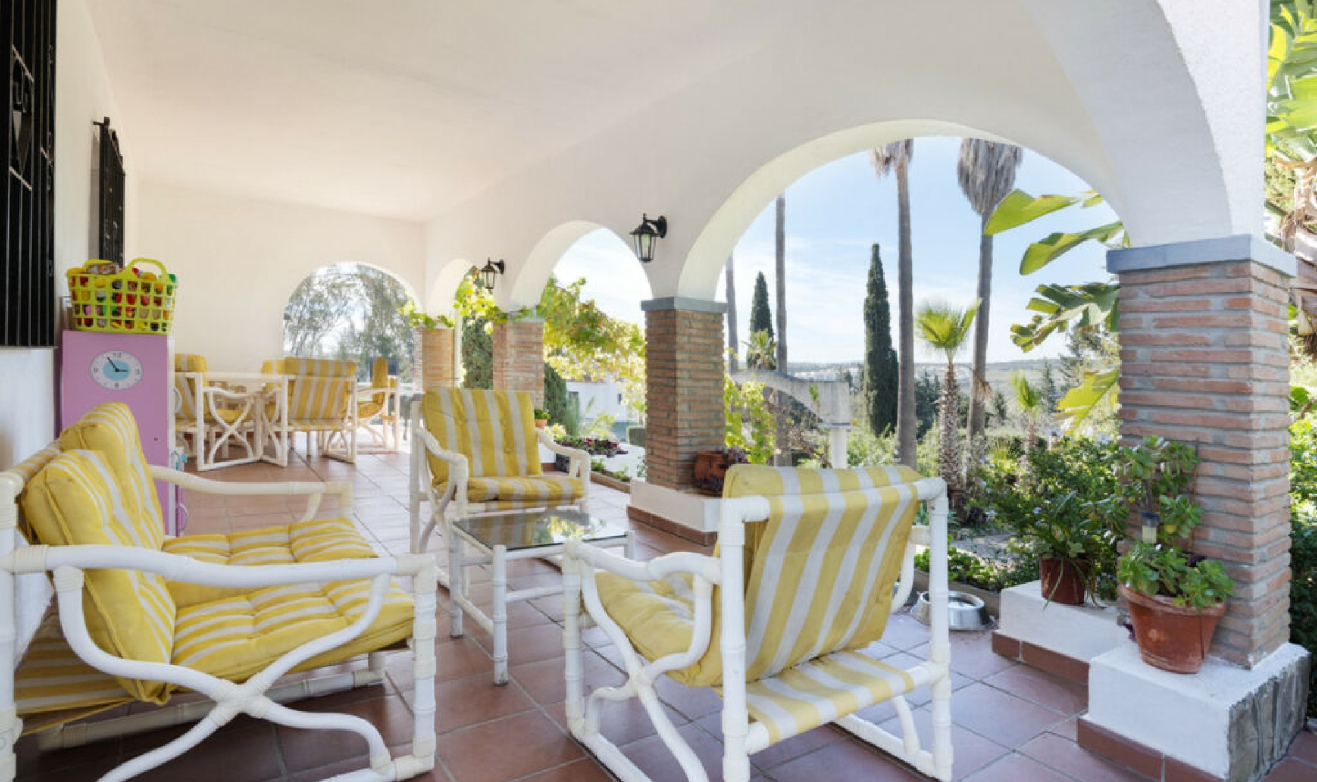 Resale - House -
San Enrique