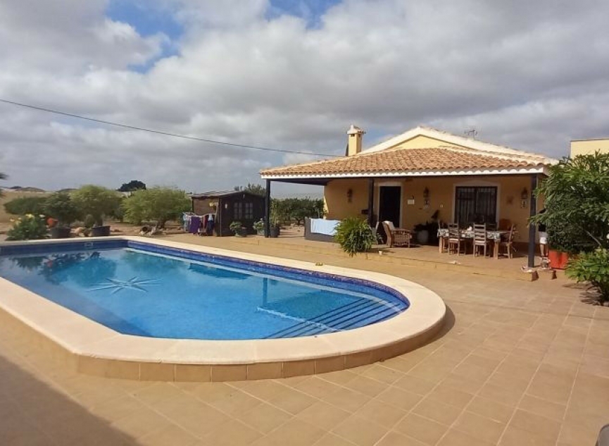 Resale - House -
San Javier