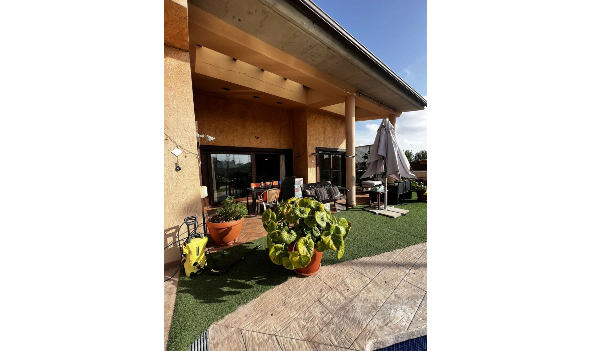 Resale - House -
San Javier