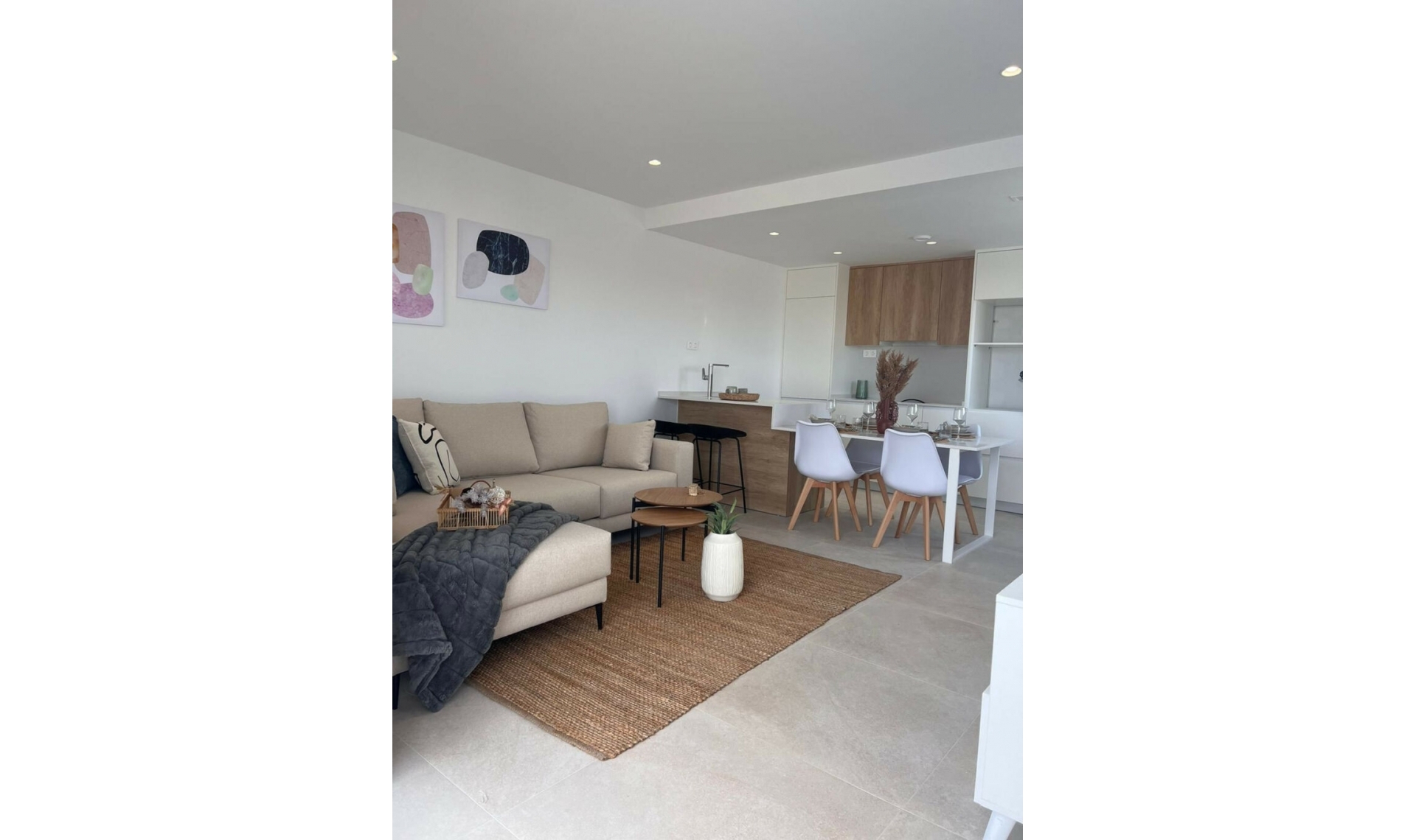 Resale - House -
San Javier