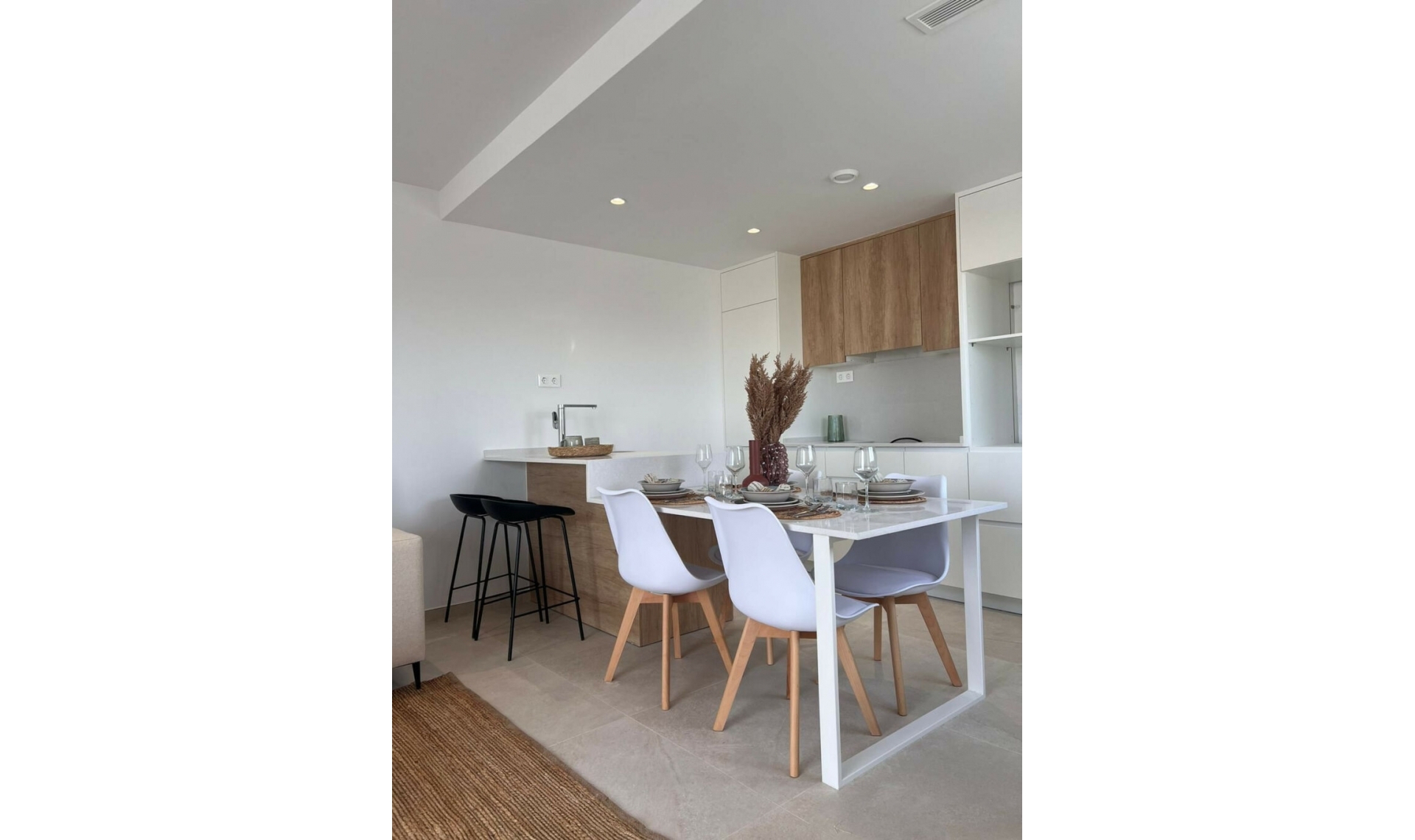 Resale - House -
San Javier