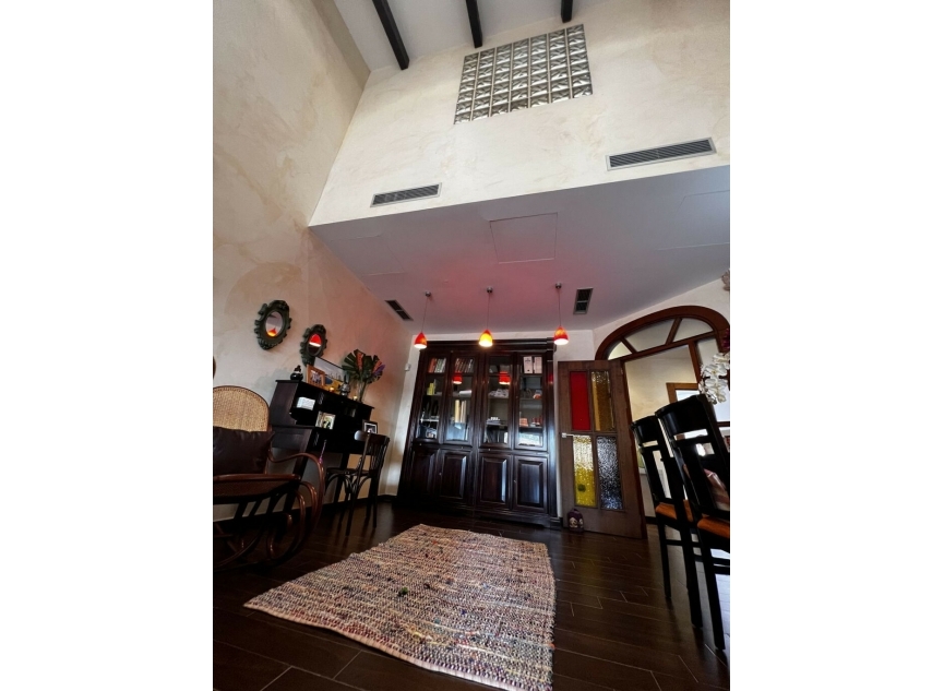 Resale - House -
San Javier