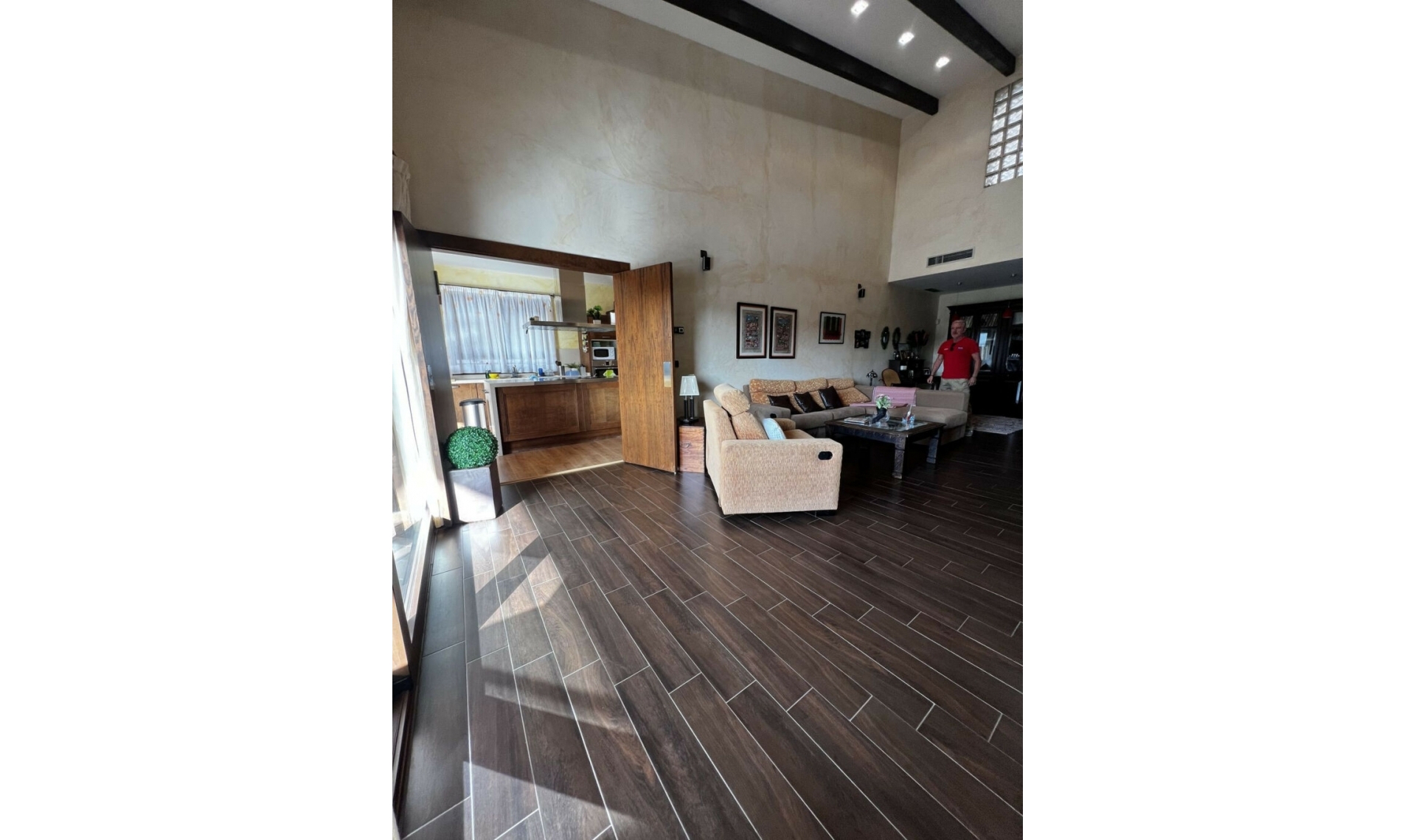 Resale - House -
San Javier