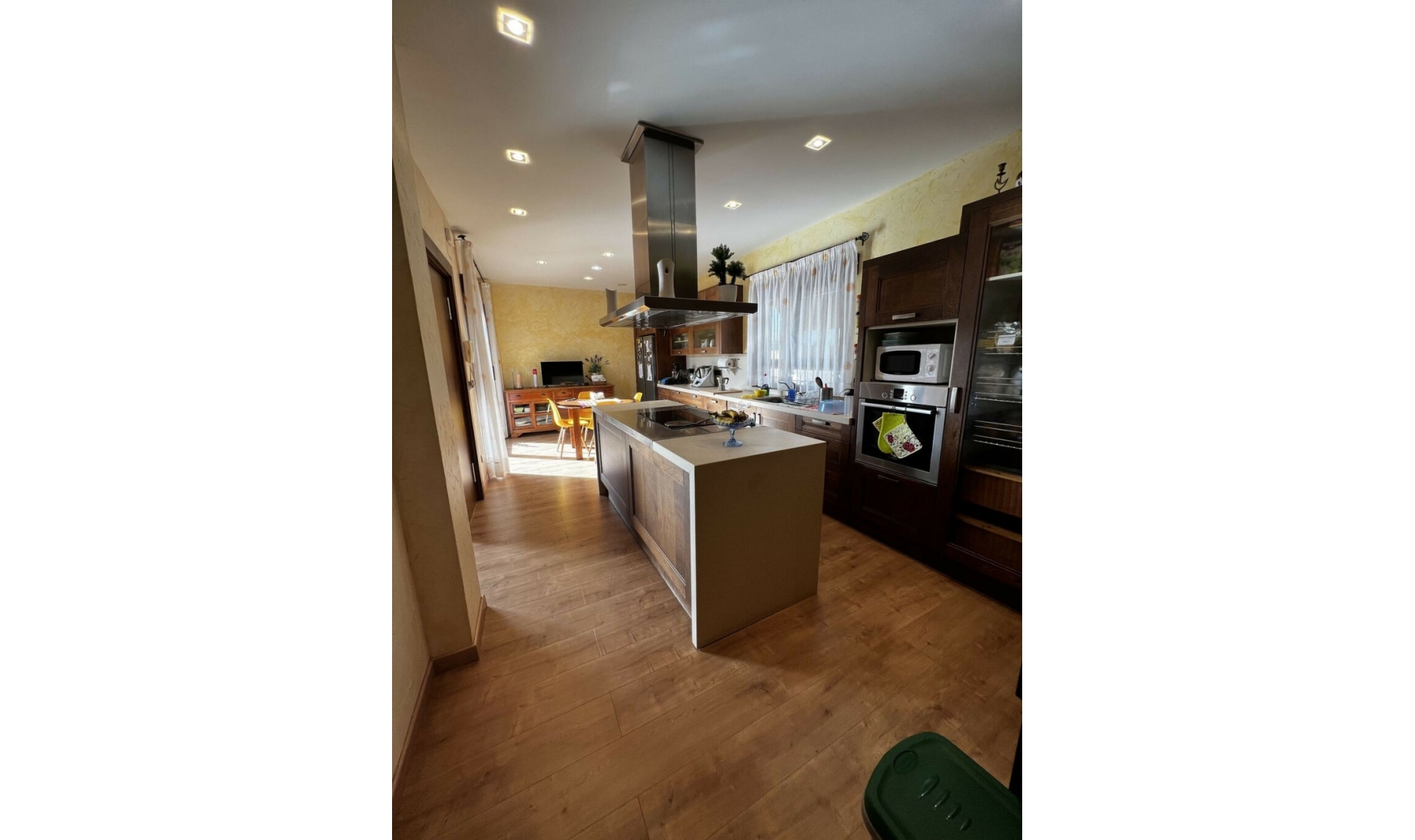 Resale - House -
San Javier