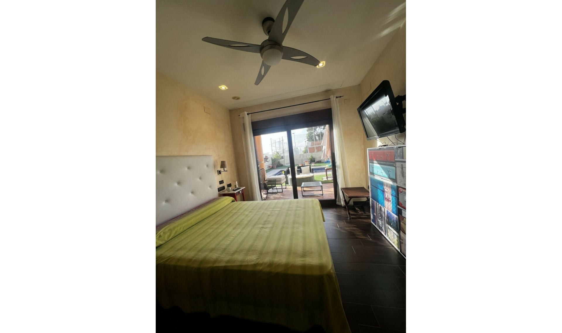 Resale - House -
San Javier