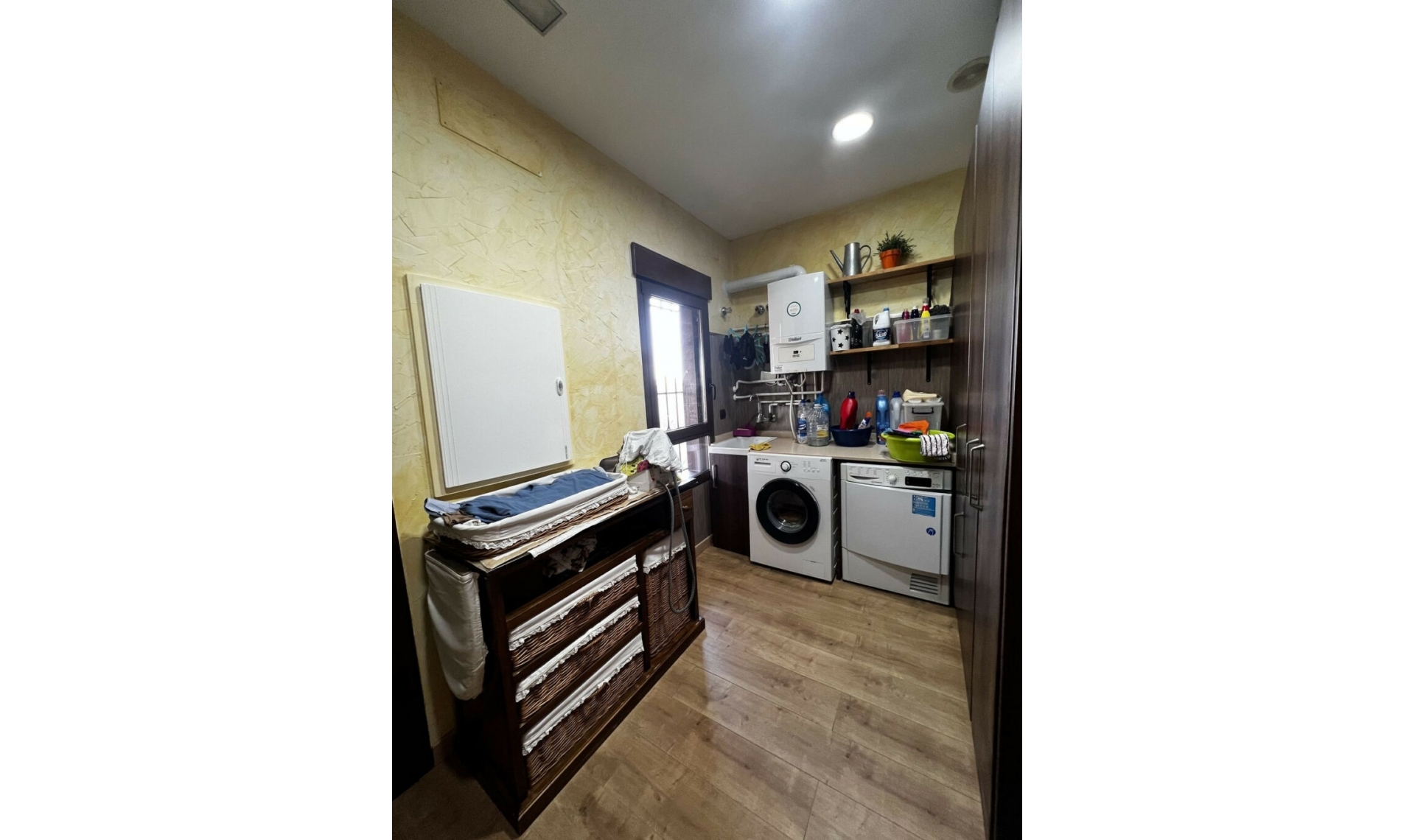 Resale - House -
San Javier
