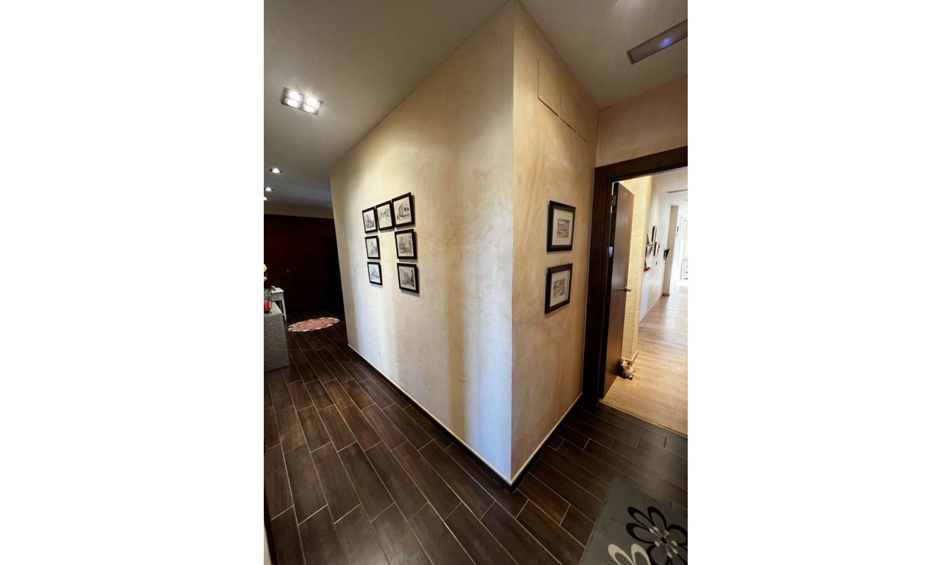 Resale - House -
San Javier