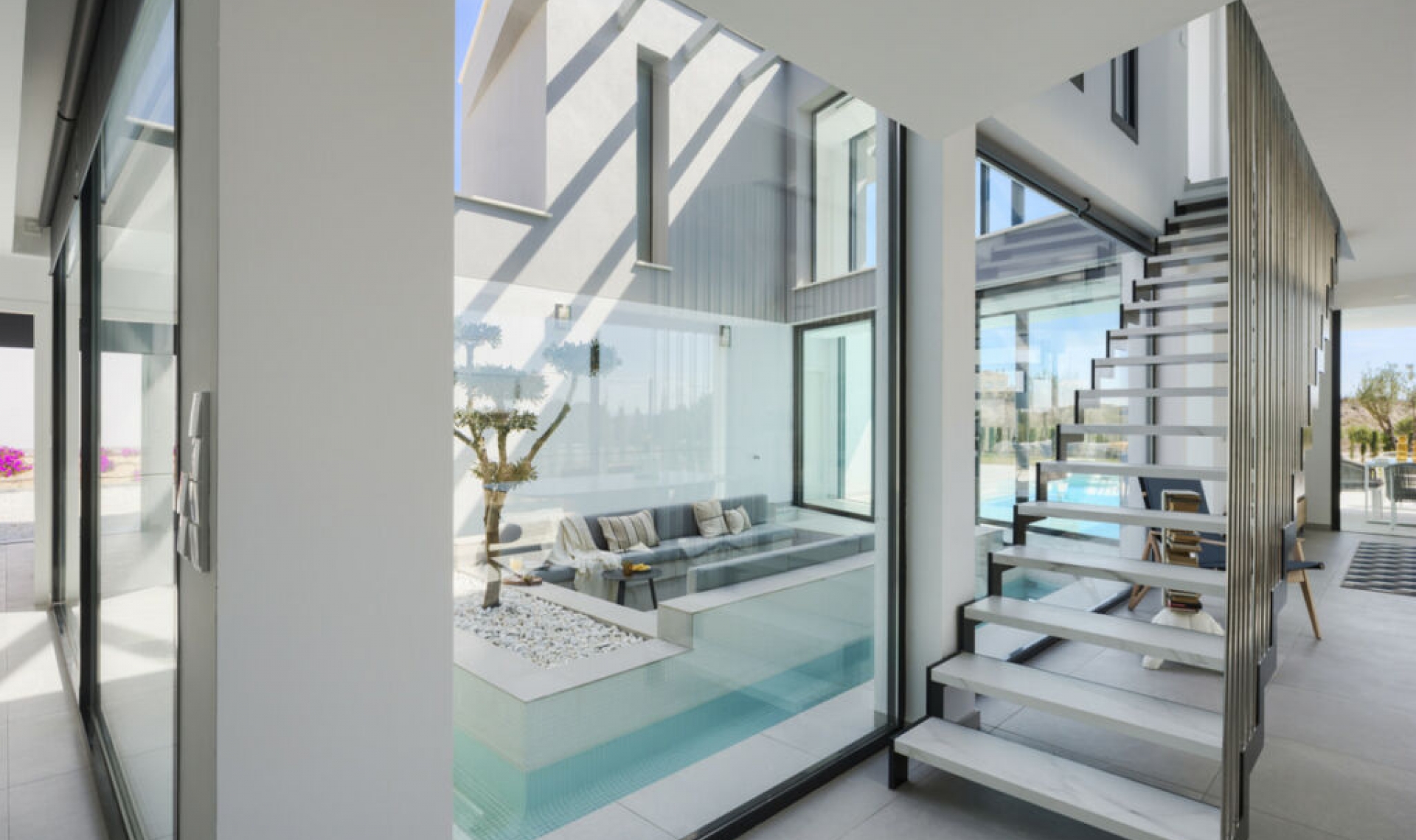 Resale - House -
San Javier