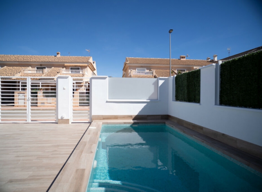 Resale - House -
San Javier
