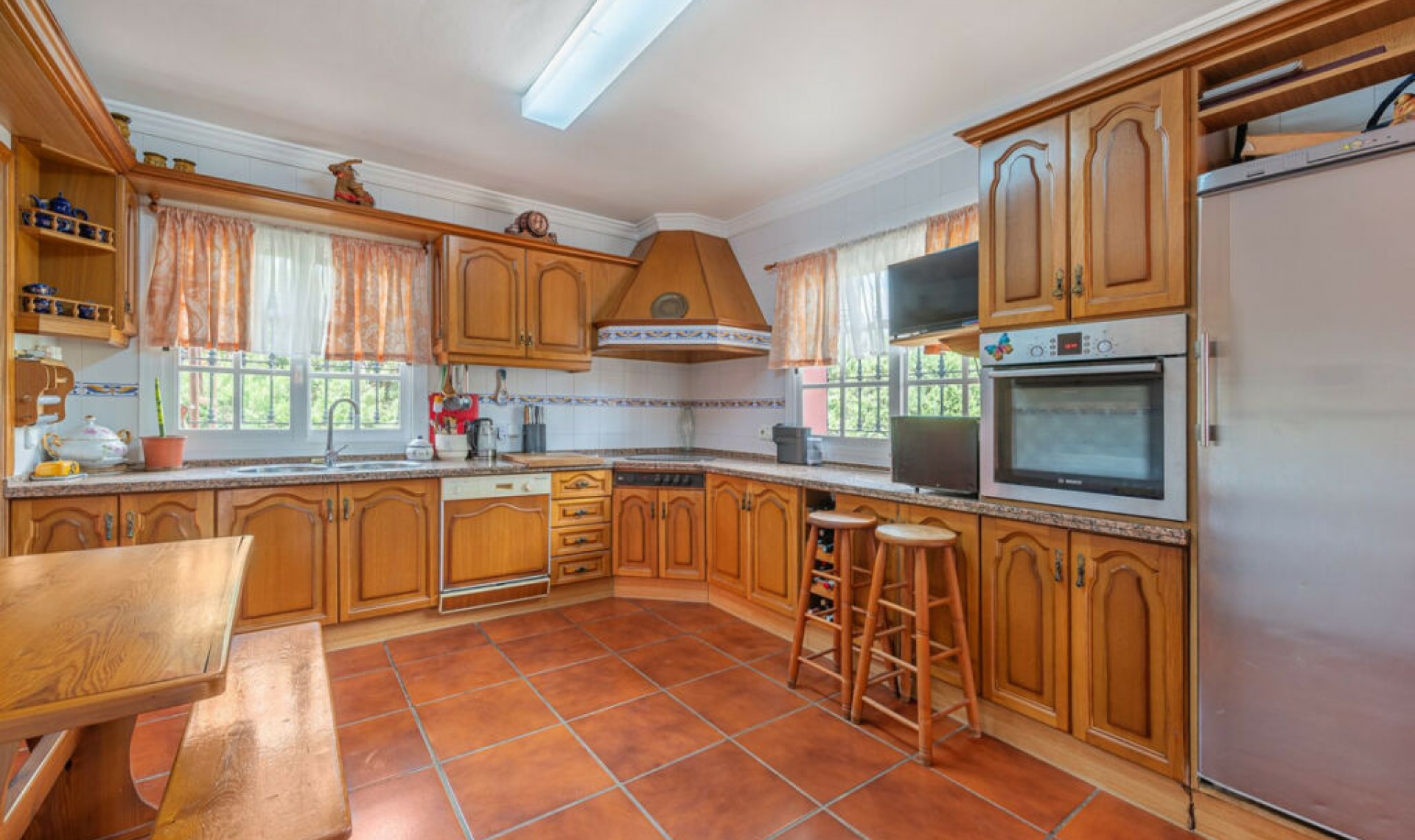 Resale - House -
San Luis de Sabinillas