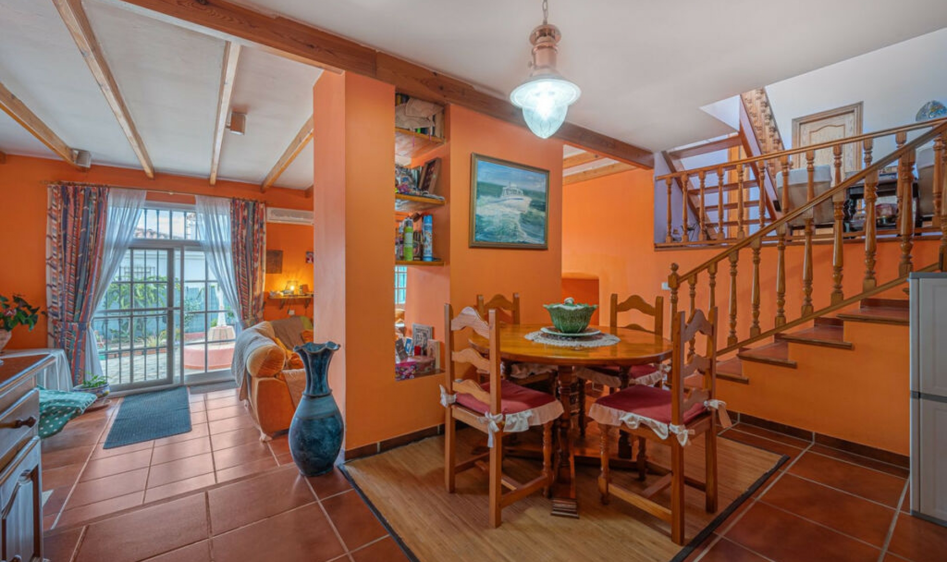 Resale - House -
San Luis de Sabinillas