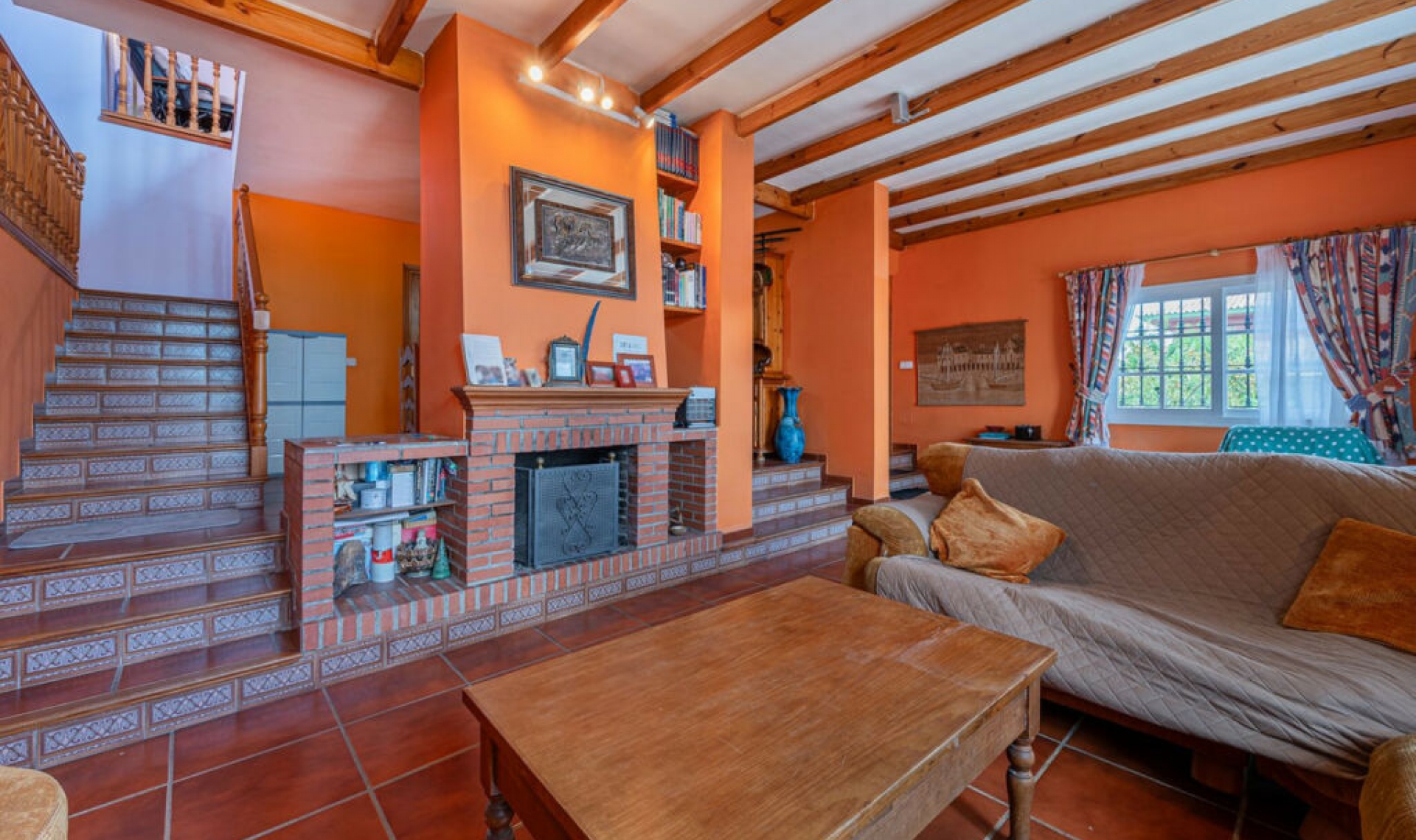 Resale - House -
San Luis de Sabinillas
