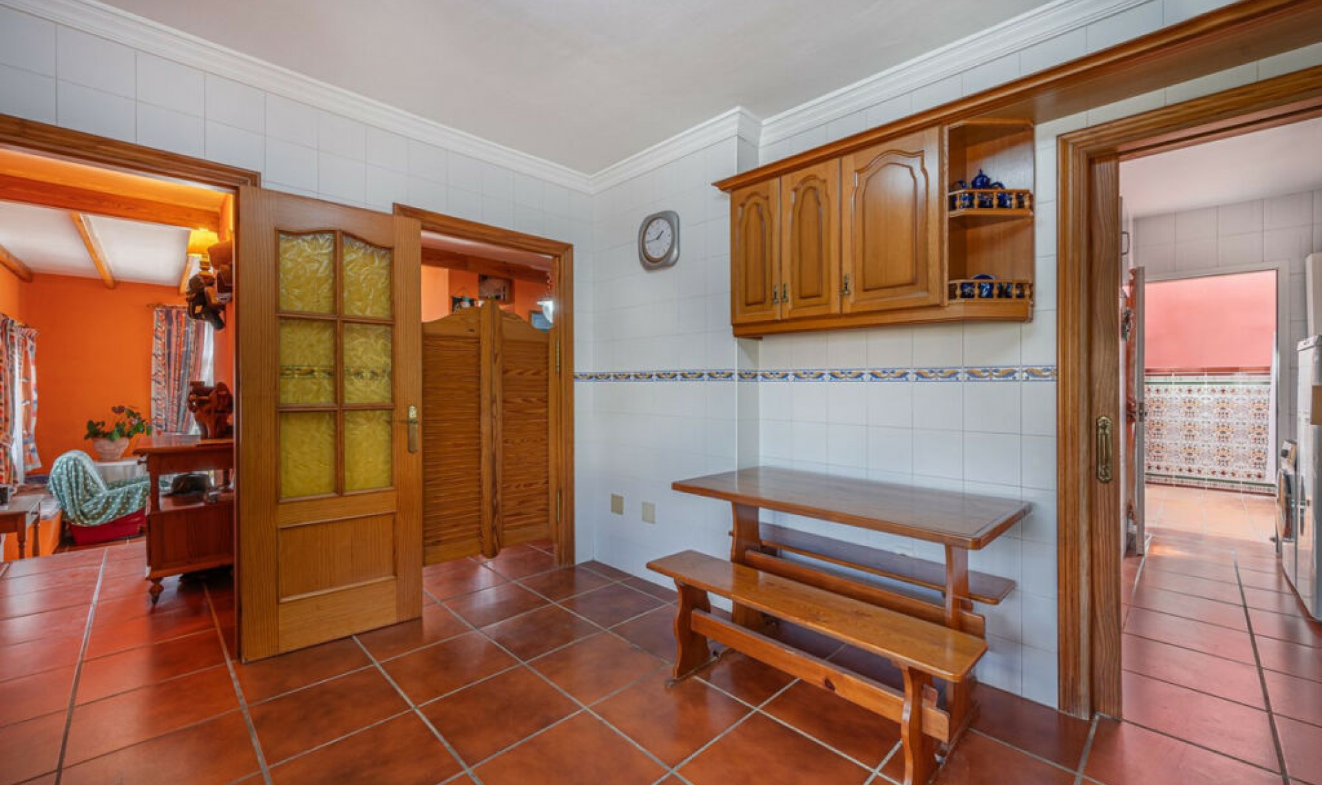 Resale - House -
San Luis de Sabinillas