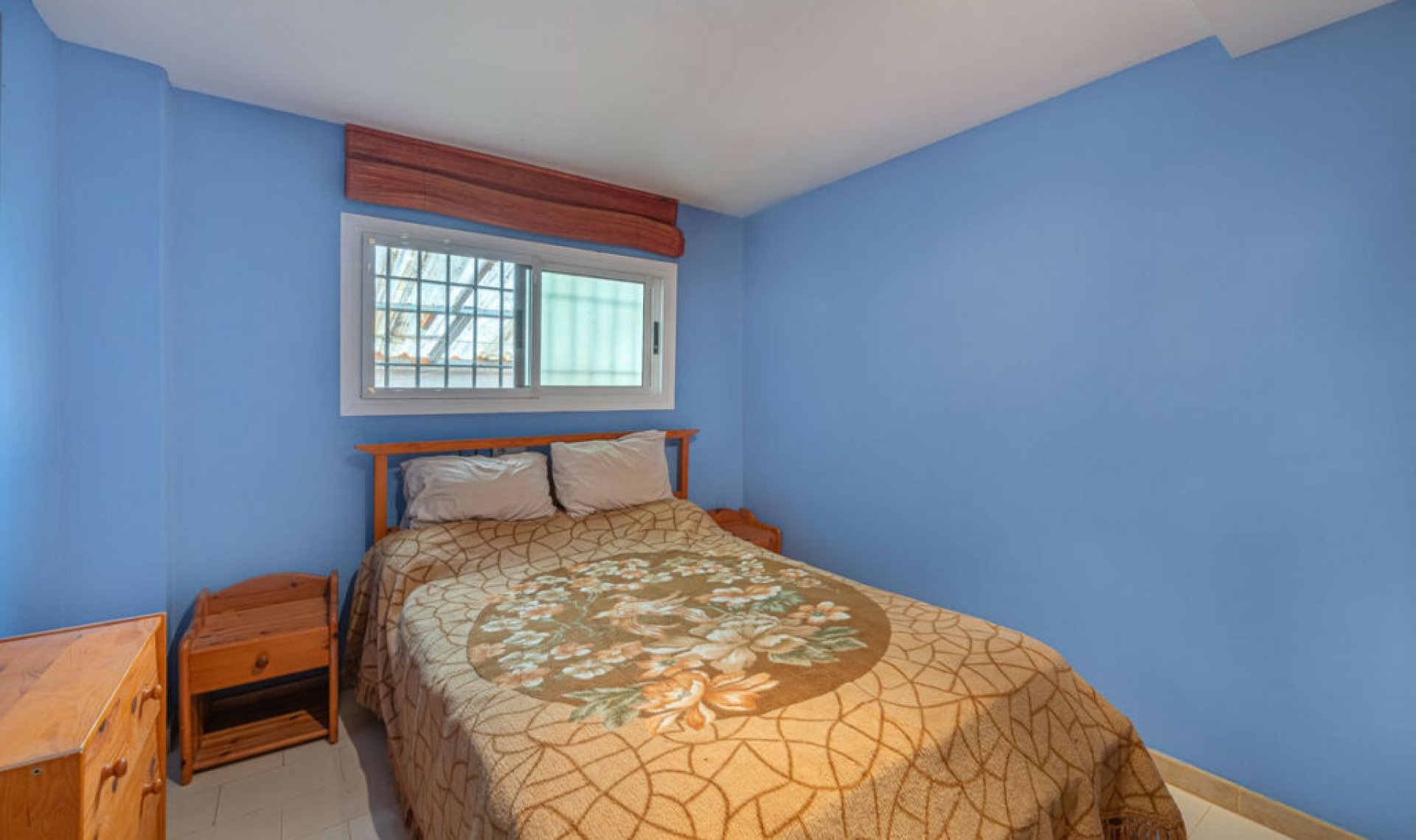 Resale - House -
San Luis de Sabinillas