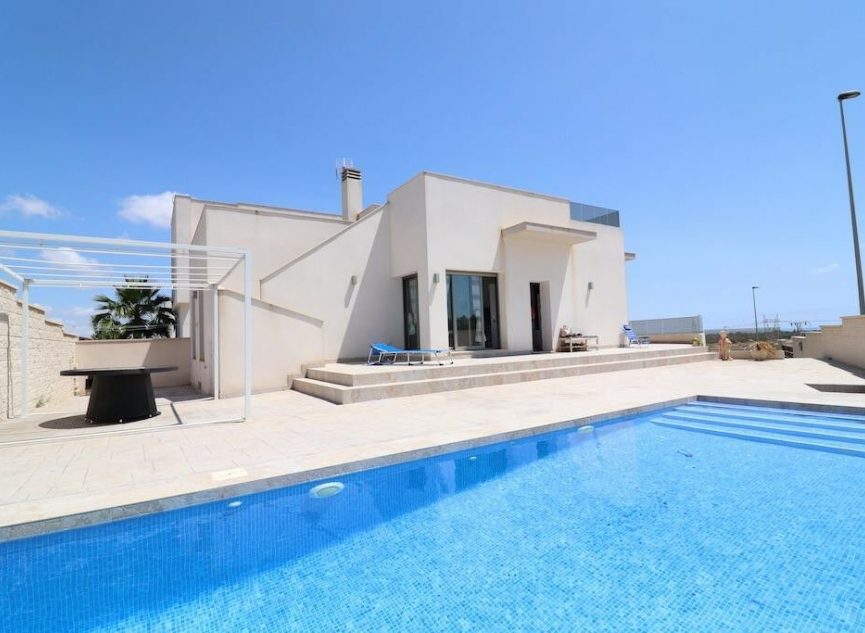 Resale - House -
San Miguel de Salinas