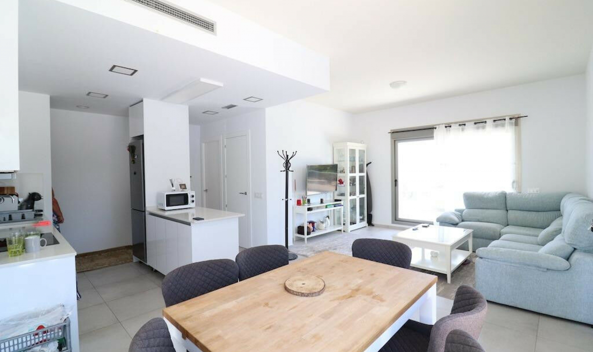 Resale - House -
San Miguel de Salinas