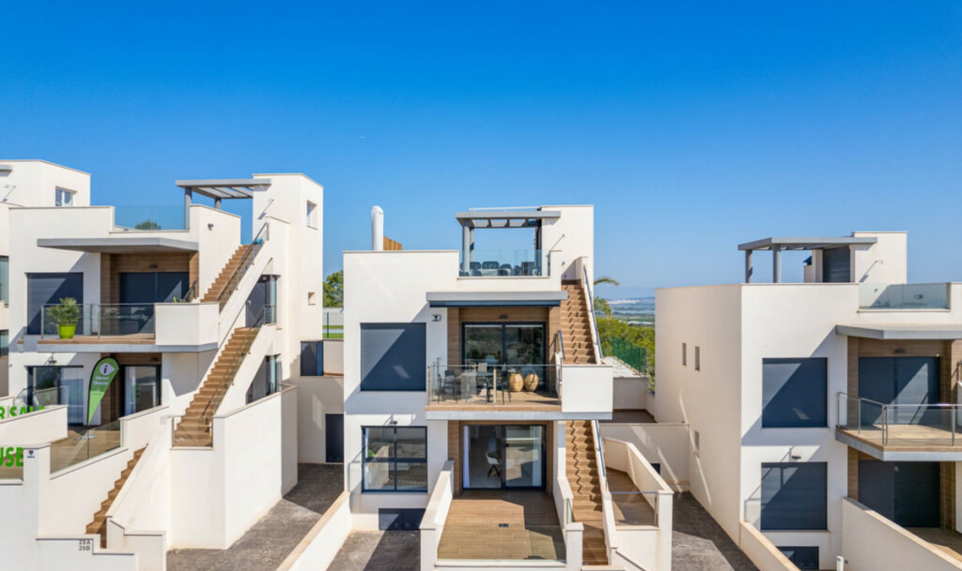 Resale - House -
San Miguel de Salinas
