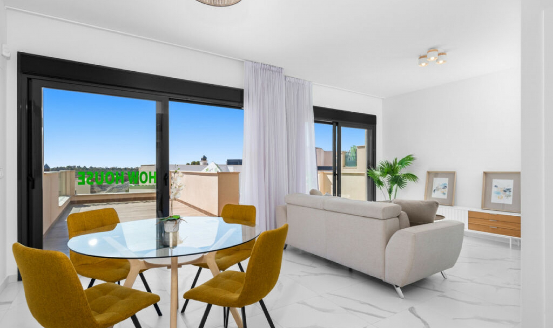 Resale - House -
San Miguel de Salinas
