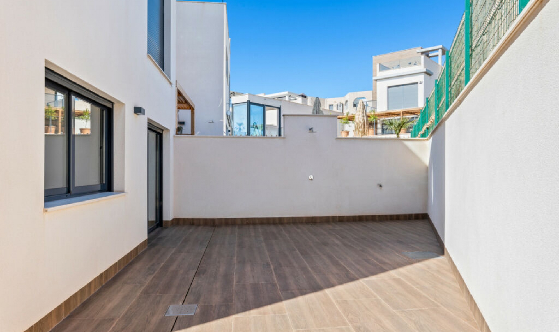 Resale - House -
San Miguel de Salinas