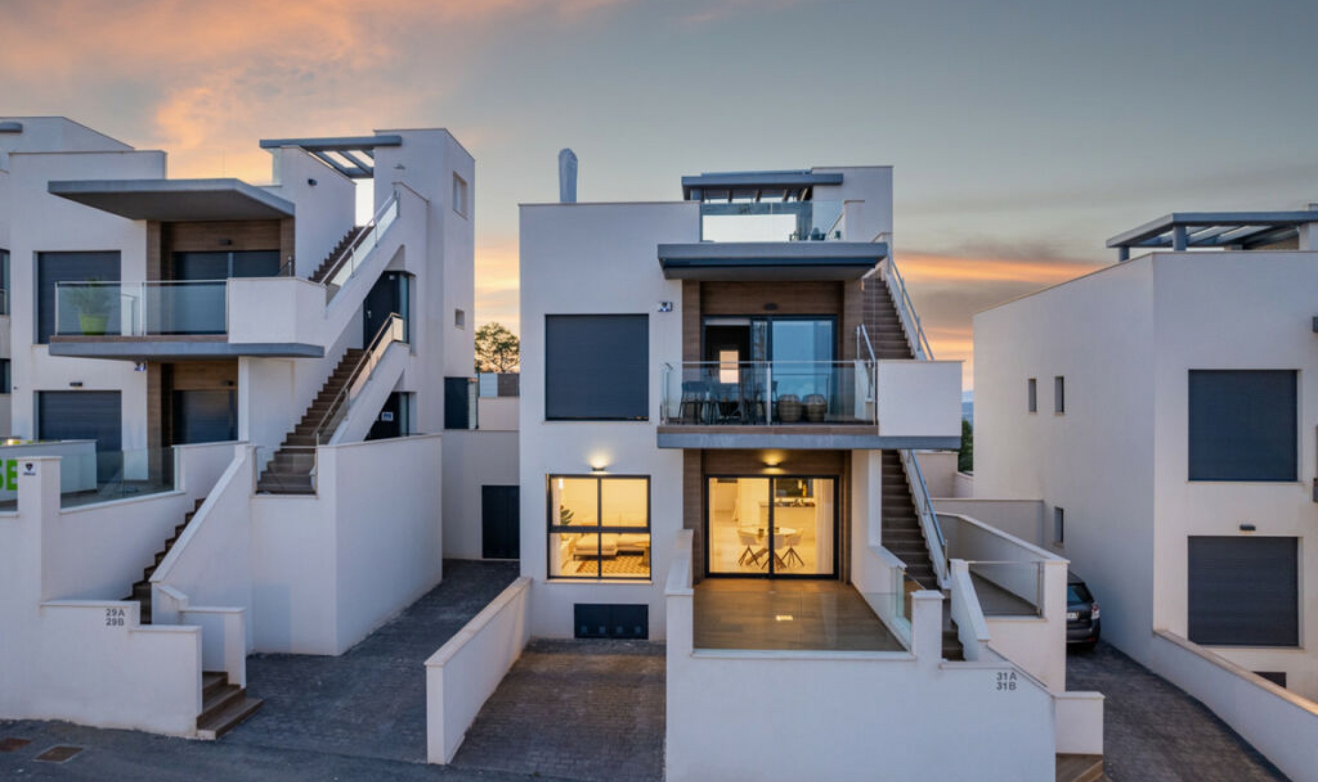 Resale - House -
San Miguel de Salinas