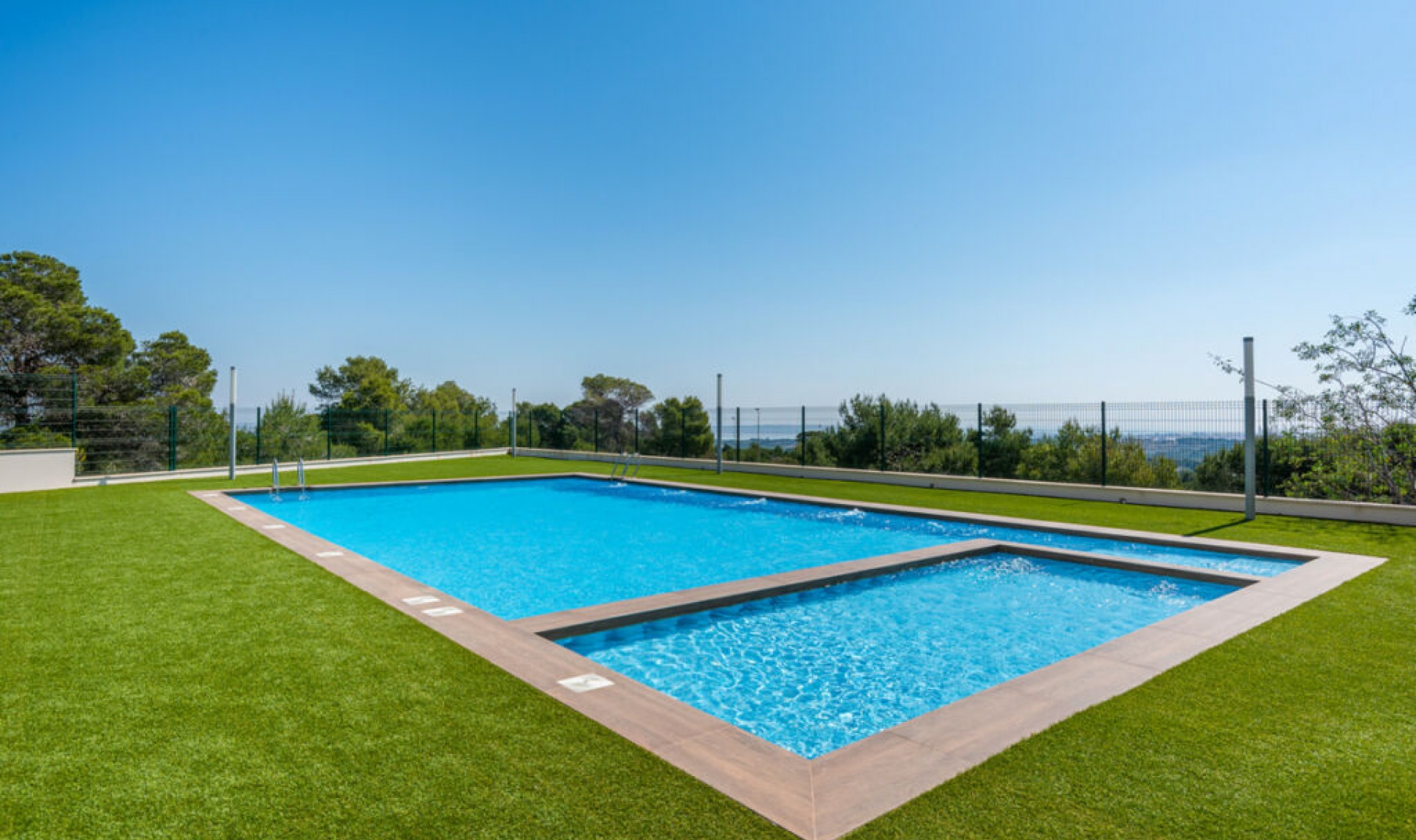 Resale - House -
San Miguel de Salinas