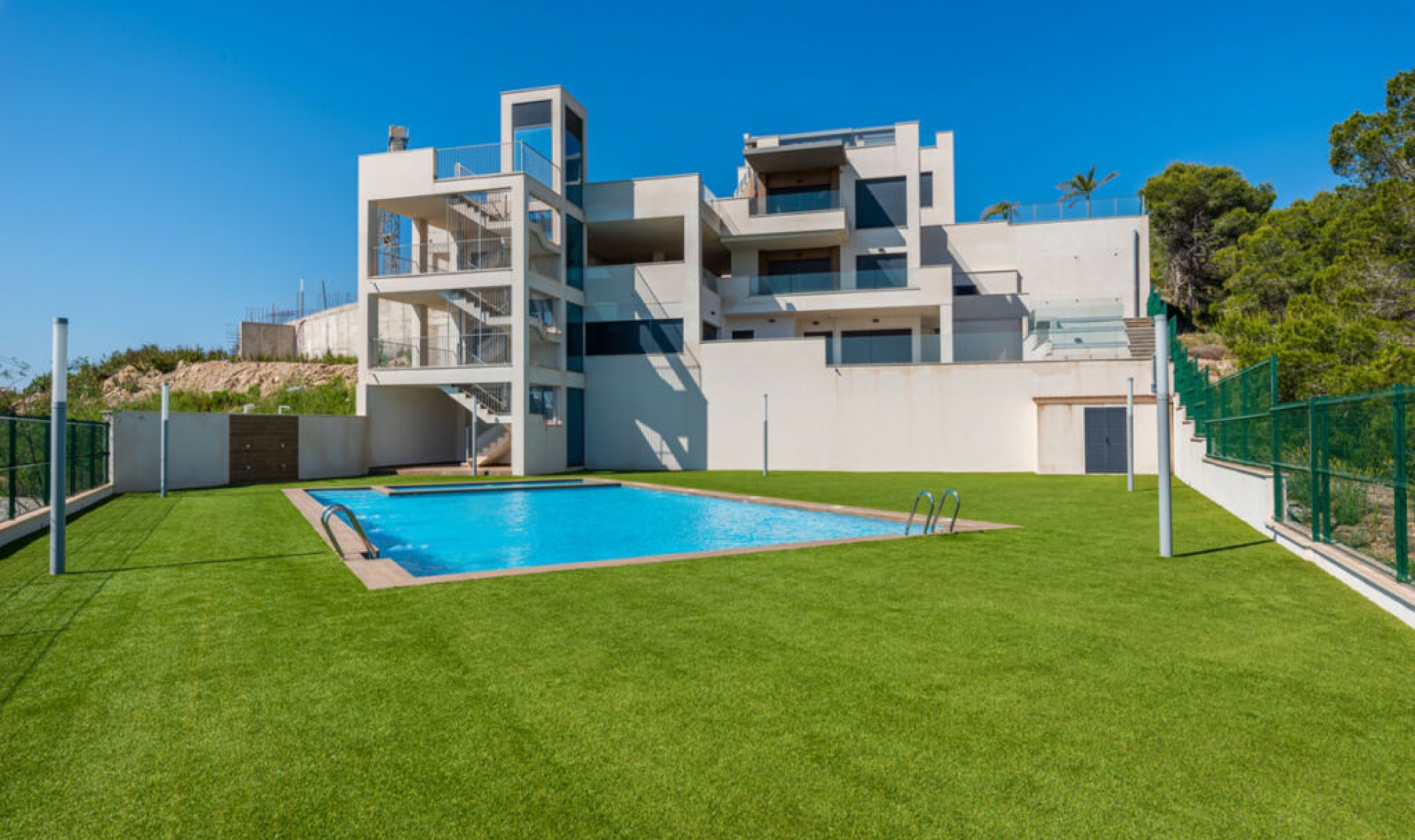 Resale - House -
San Miguel de Salinas