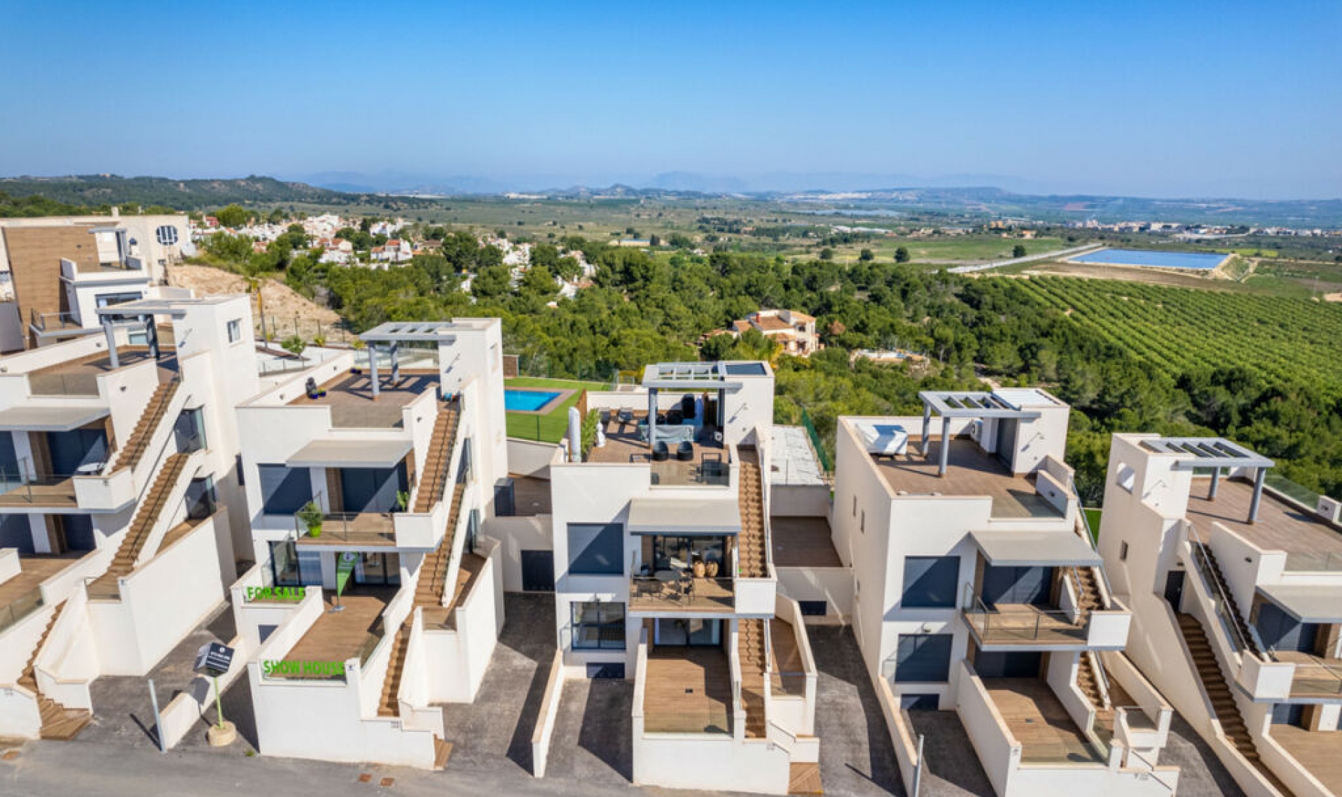 Resale - House -
San Miguel de Salinas