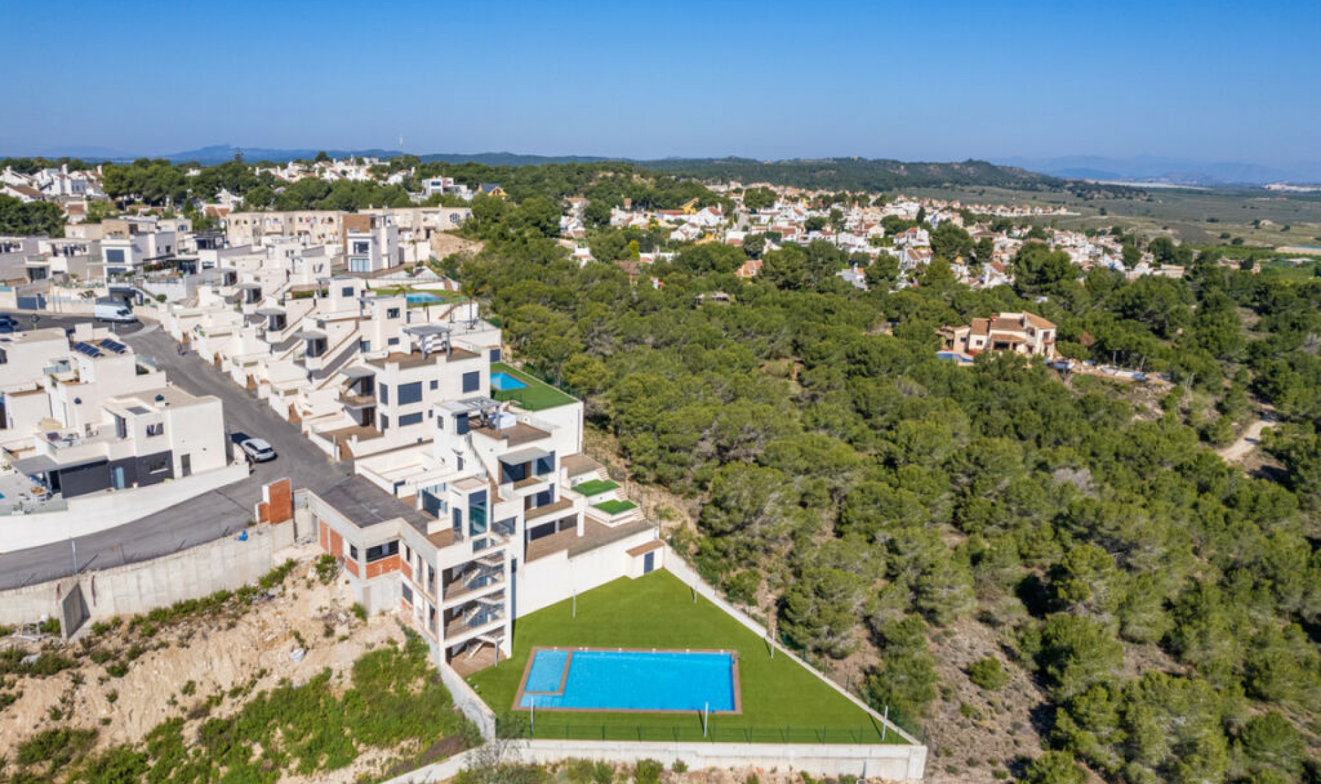 Resale - House -
San Miguel de Salinas