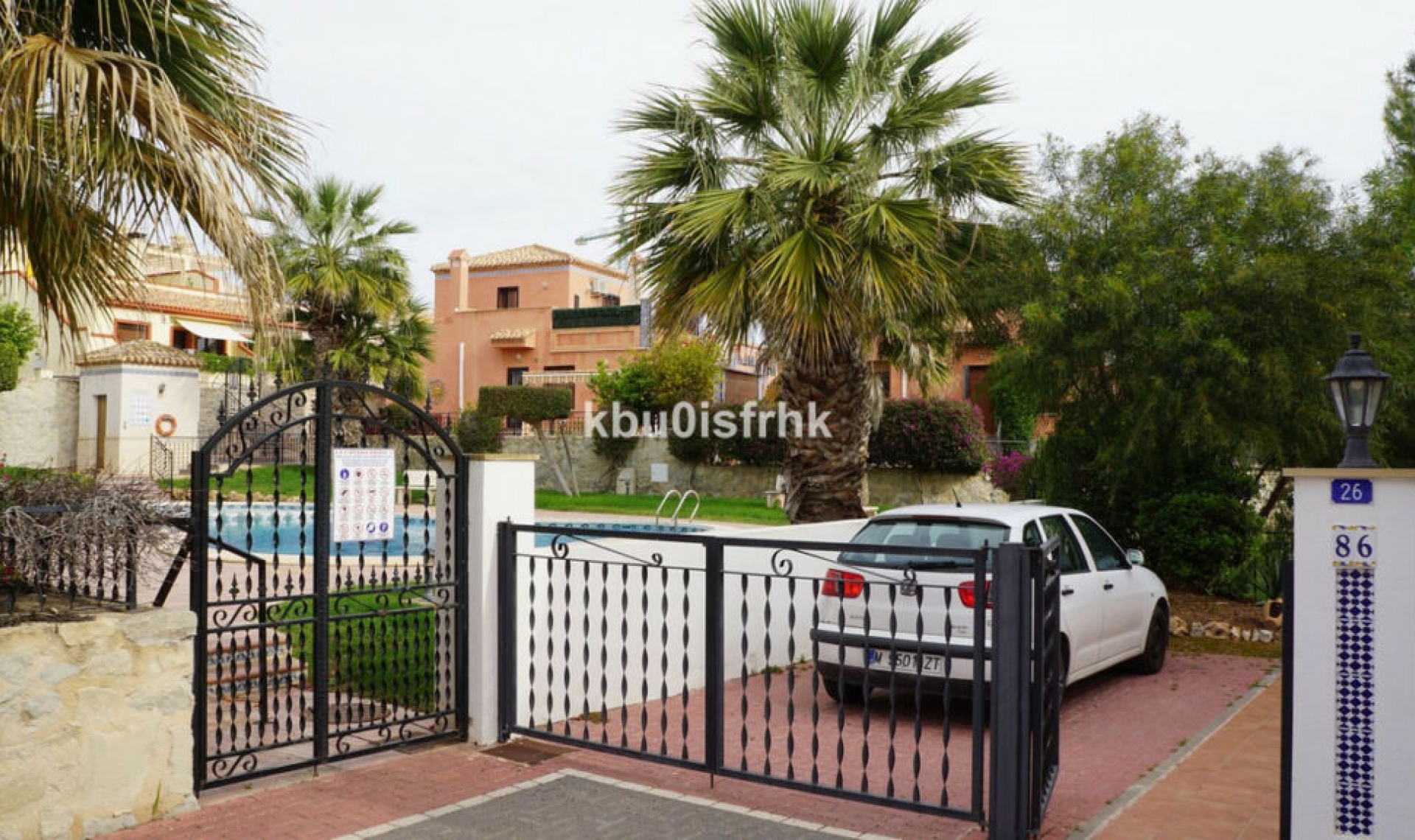 Resale - House -
San Miguel de Salinas