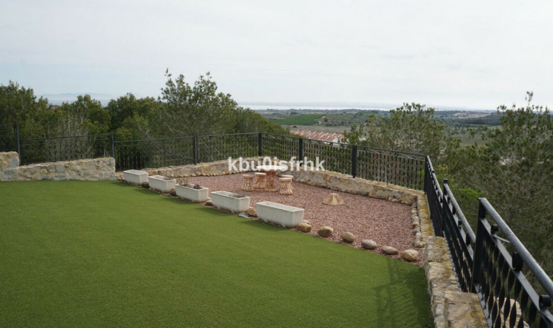 Resale - House -
San Miguel de Salinas