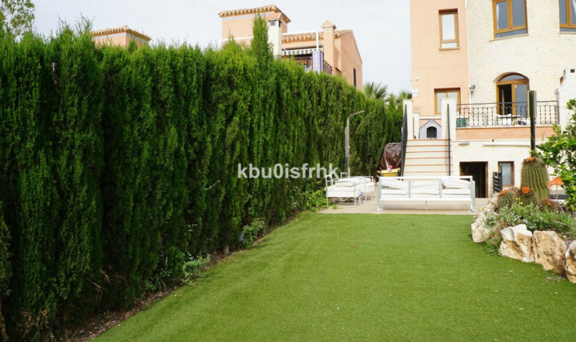 Resale - House -
San Miguel de Salinas