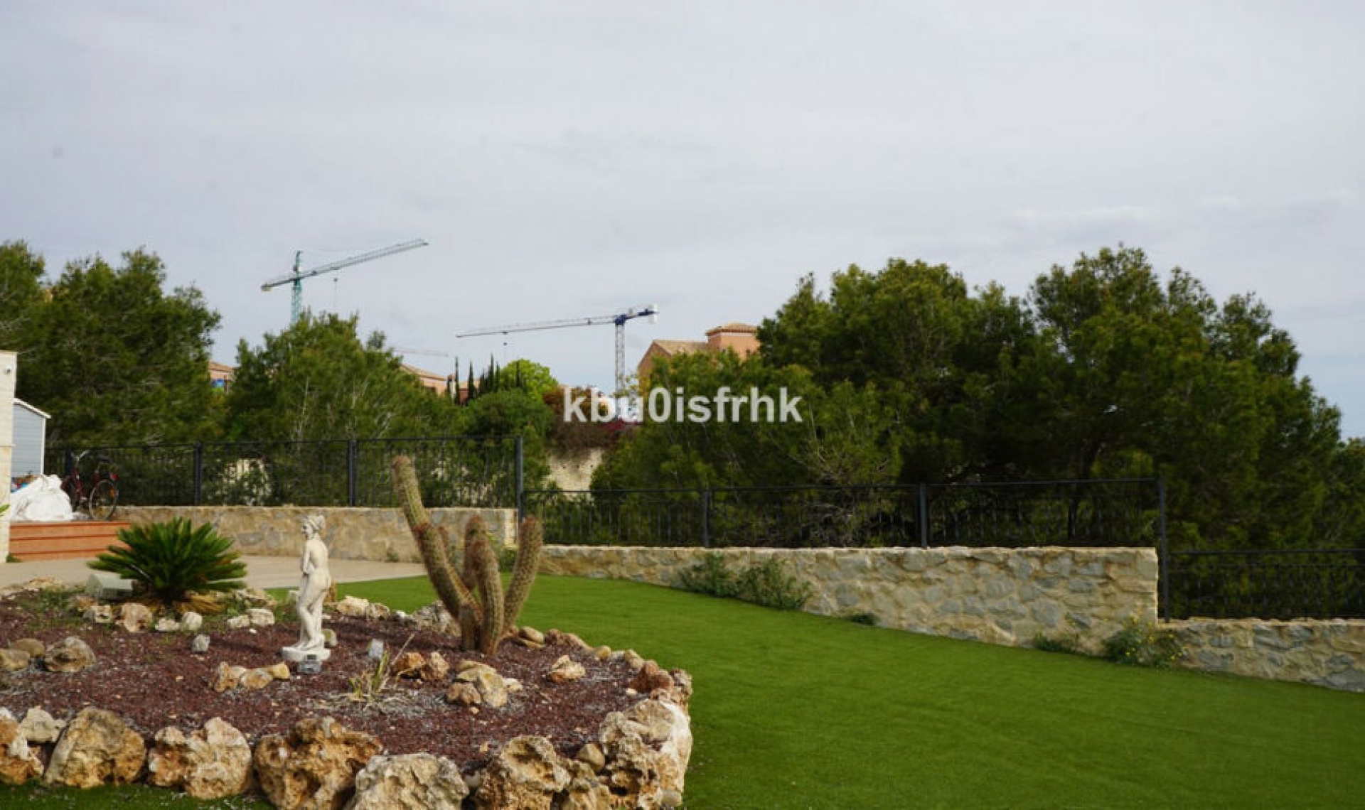 Resale - House -
San Miguel de Salinas