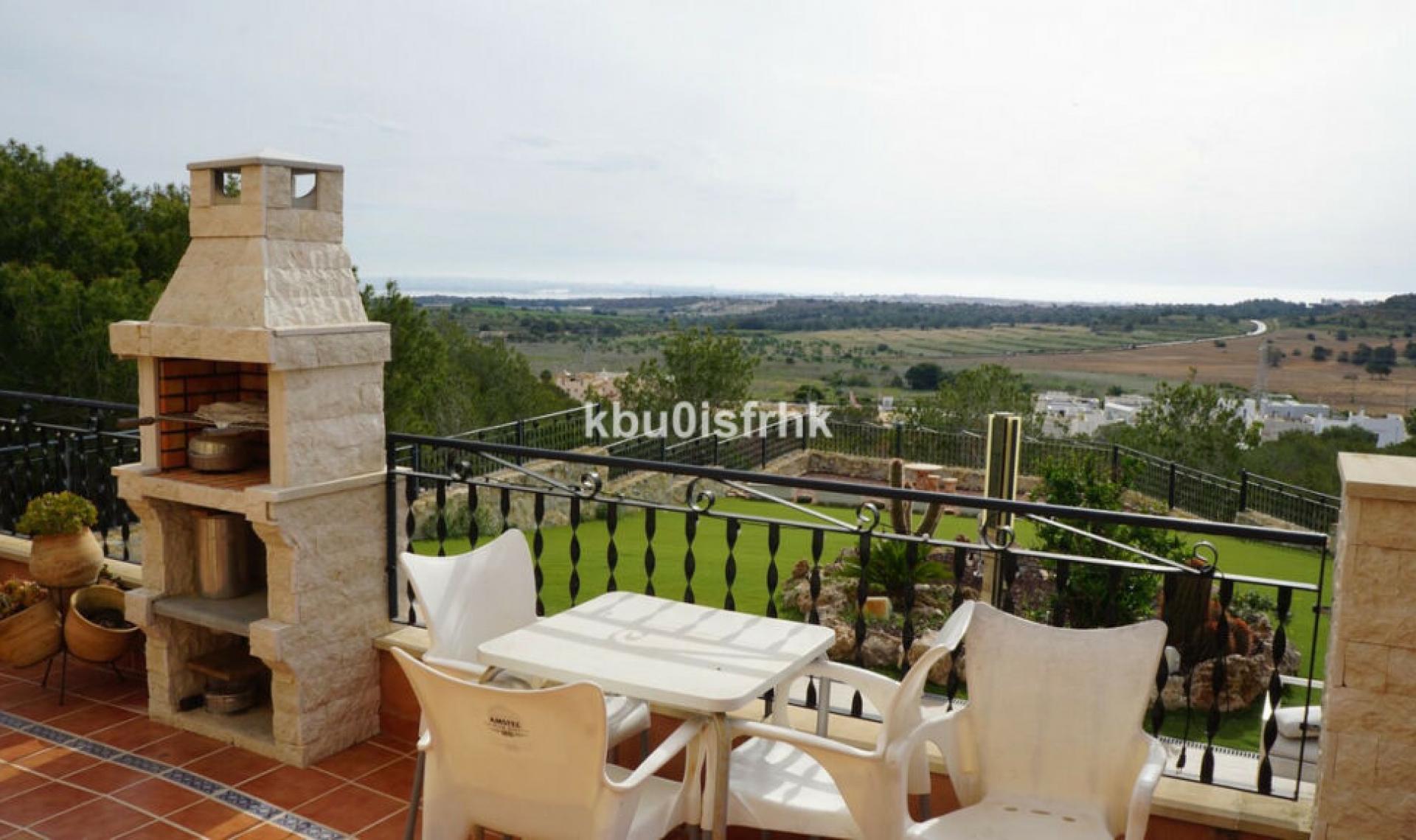 Resale - House -
San Miguel de Salinas