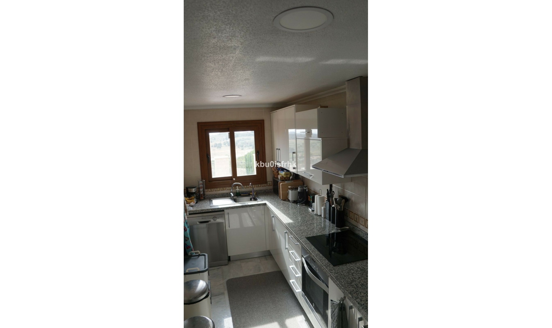 Resale - House -
San Miguel de Salinas