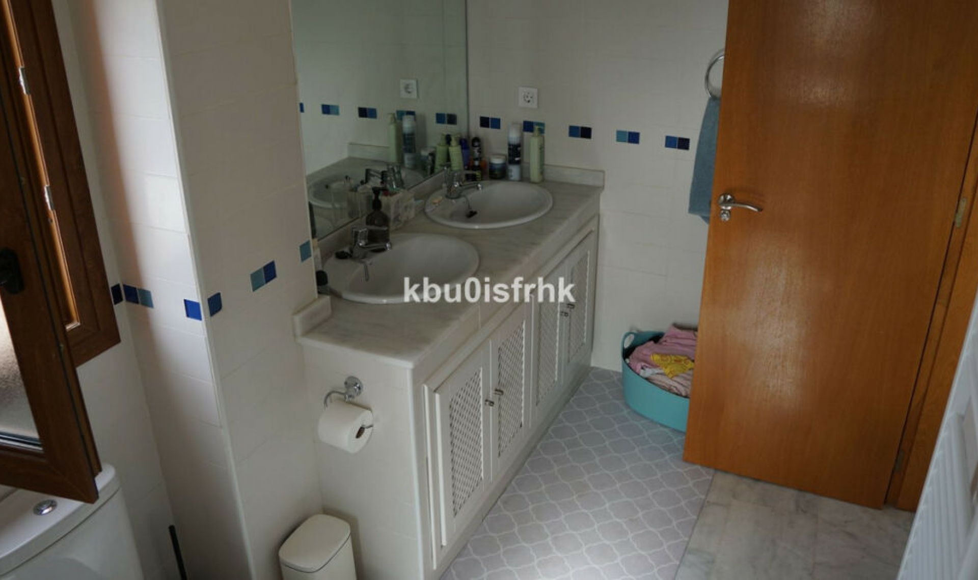 Resale - House -
San Miguel de Salinas