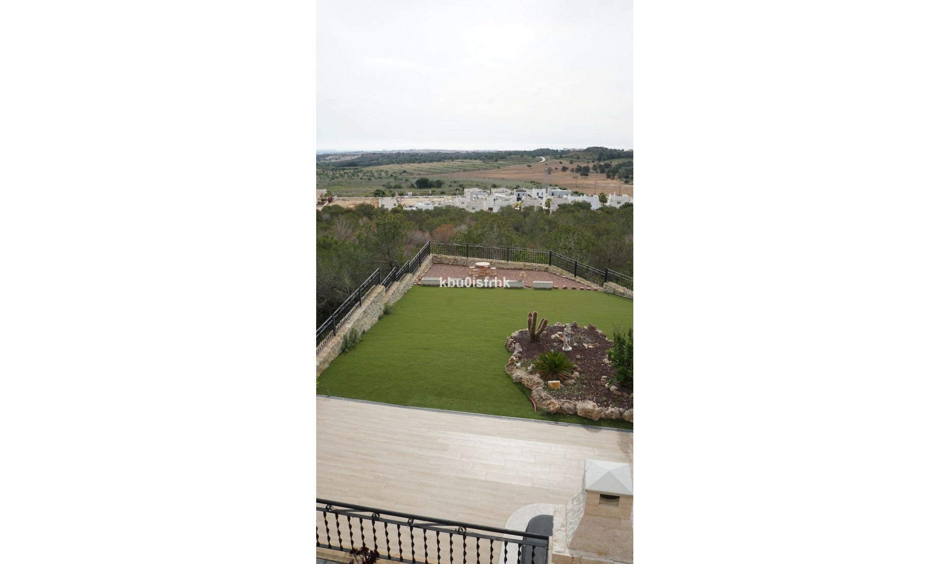 Resale - House -
San Miguel de Salinas