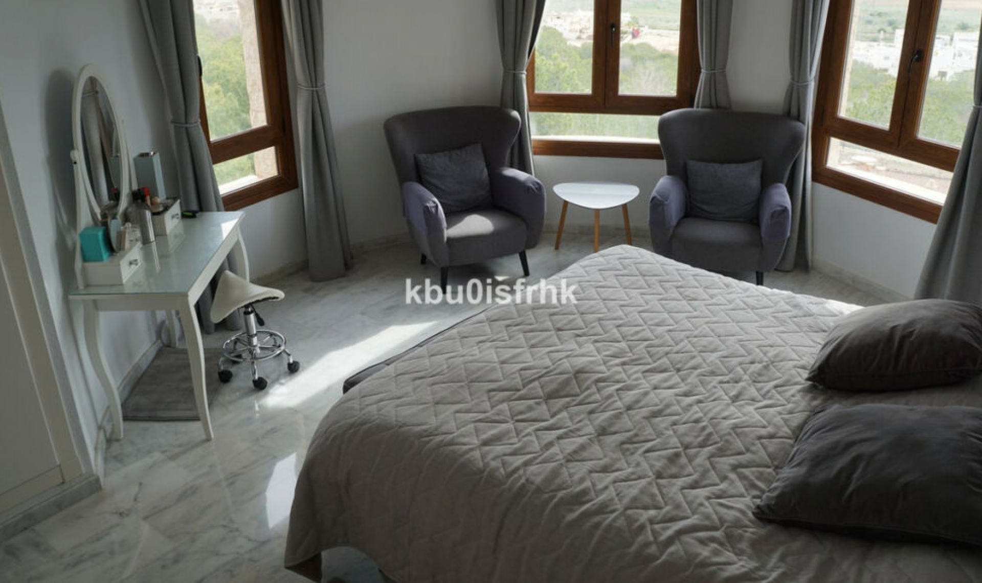 Resale - House -
San Miguel de Salinas