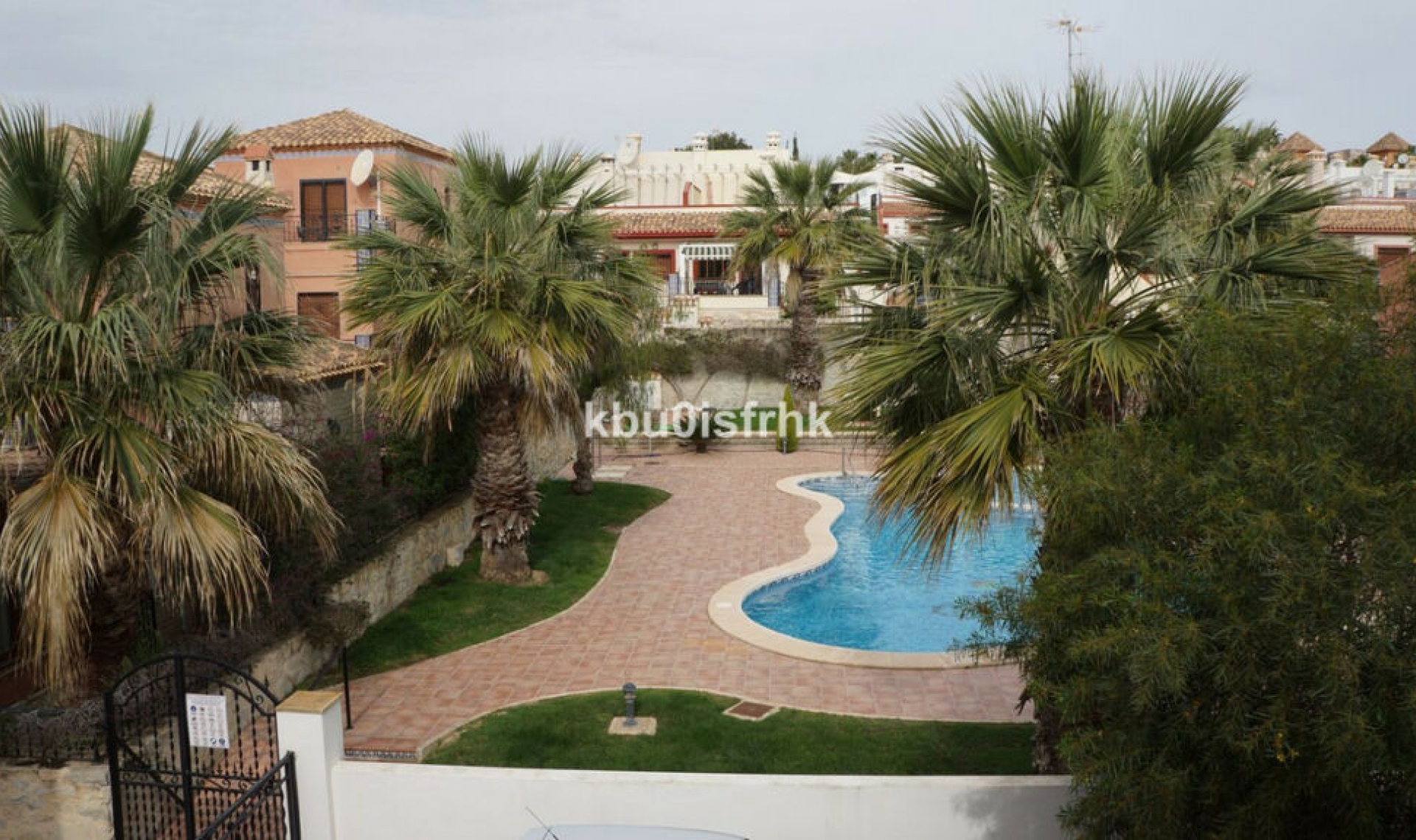 Resale - House -
San Miguel de Salinas