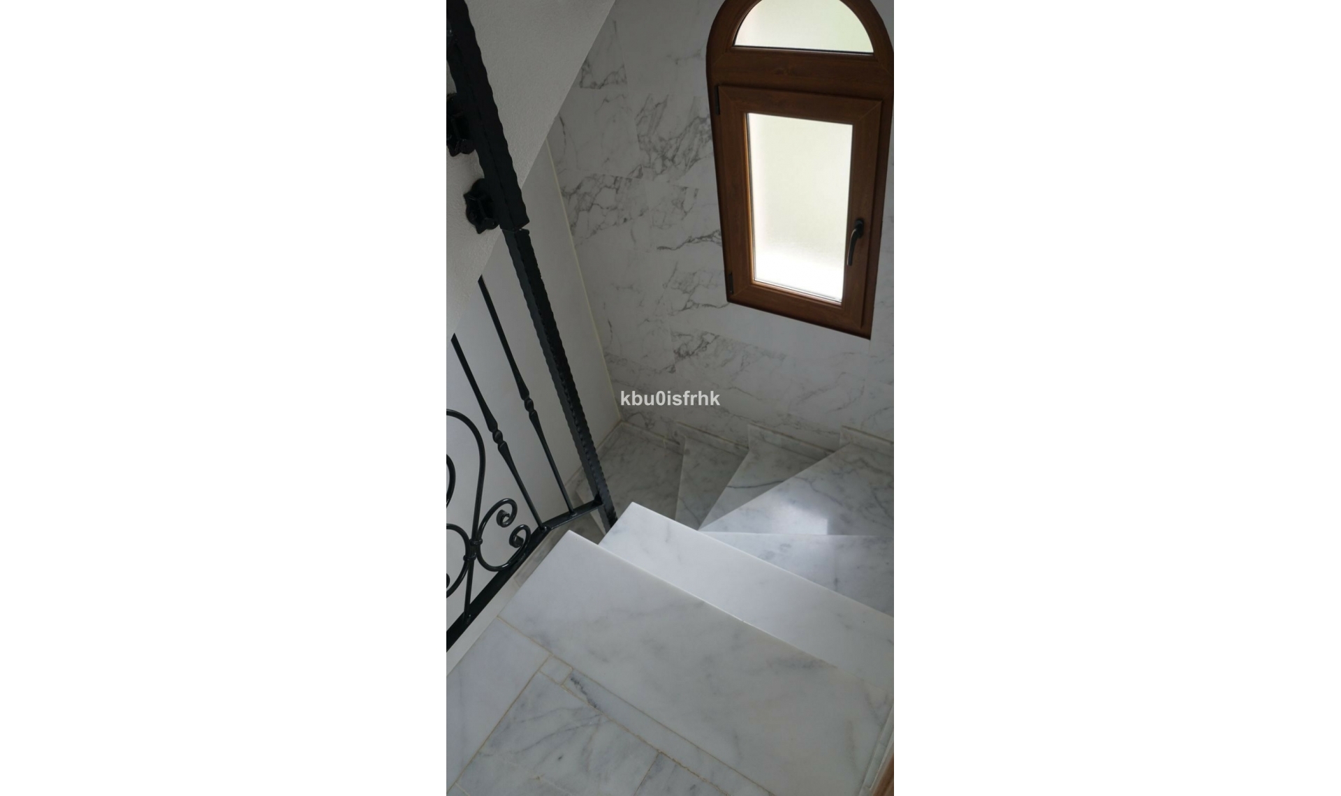 Resale - House -
San Miguel de Salinas