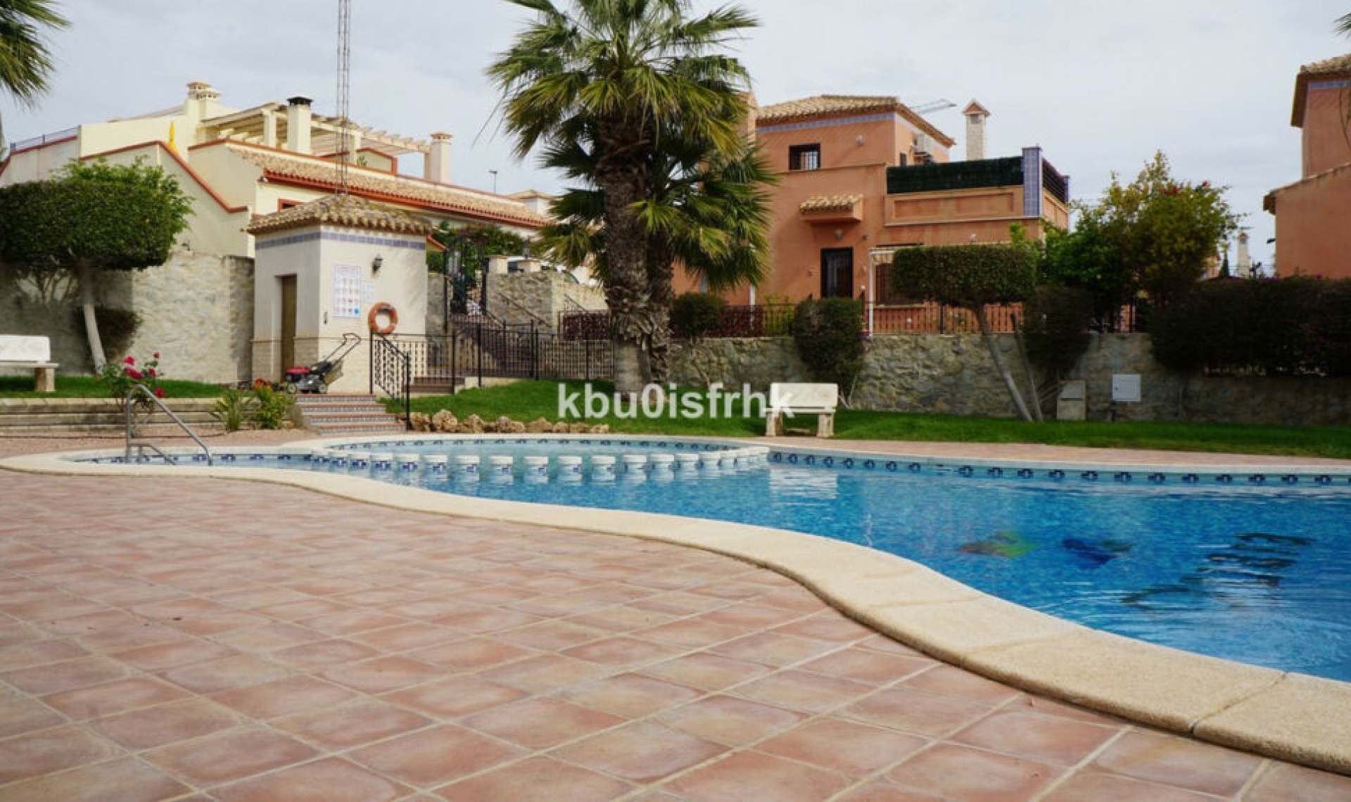 Resale - House -
San Miguel de Salinas