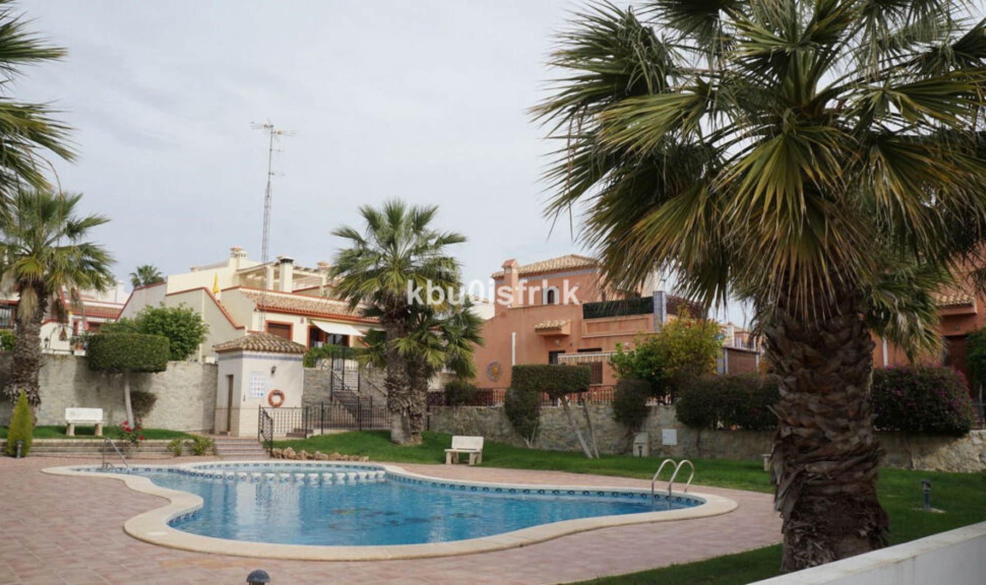 Resale - House -
San Miguel de Salinas