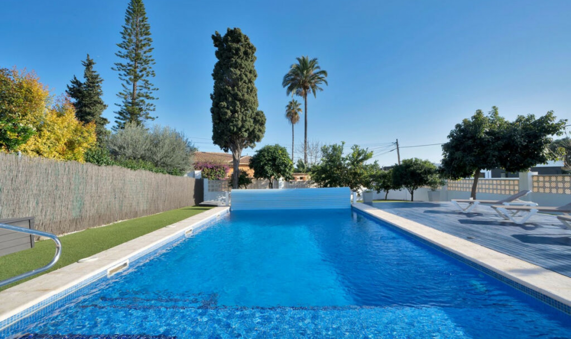 Resale - House -
San Pedro de Alcántara