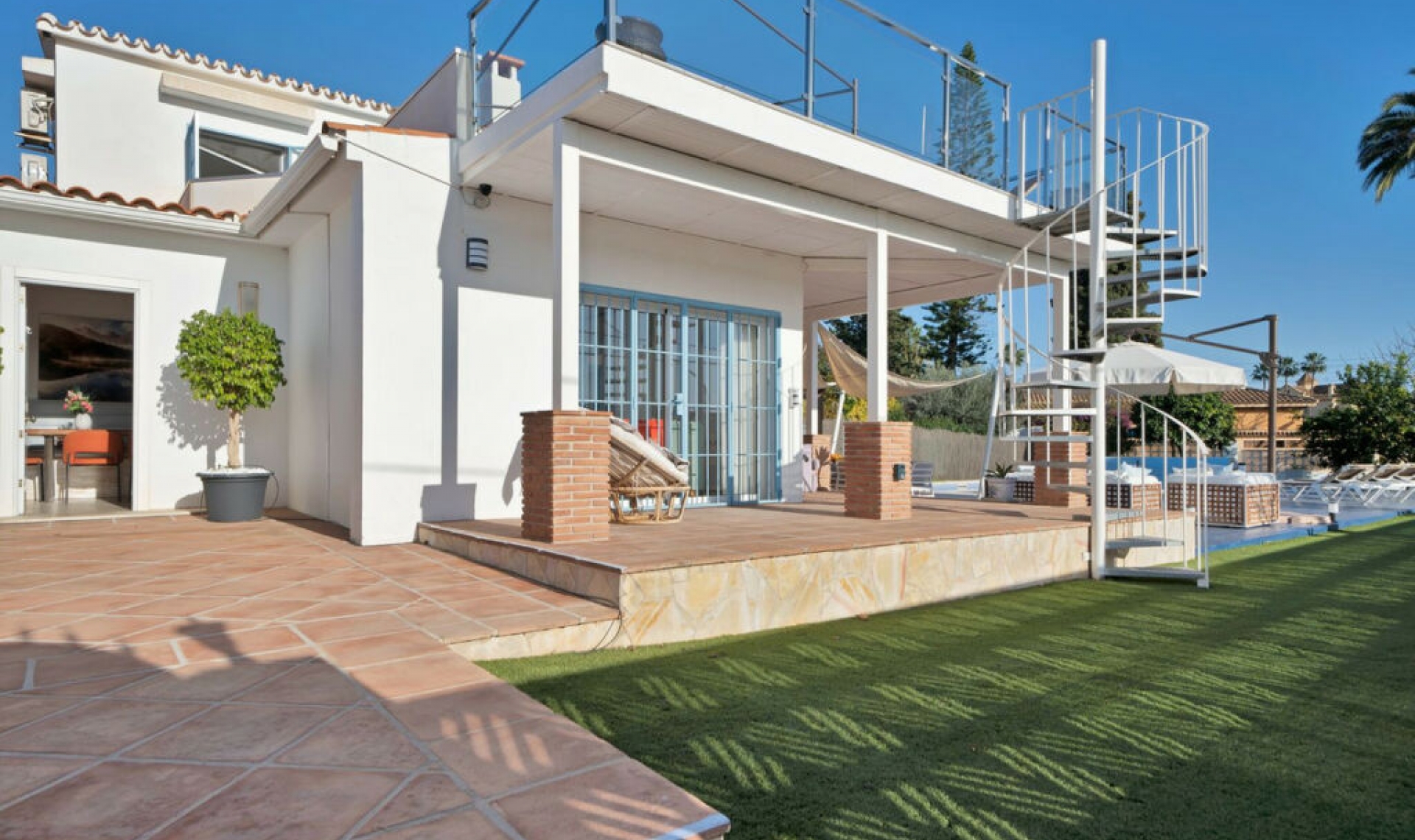 Resale - House -
San Pedro de Alcántara