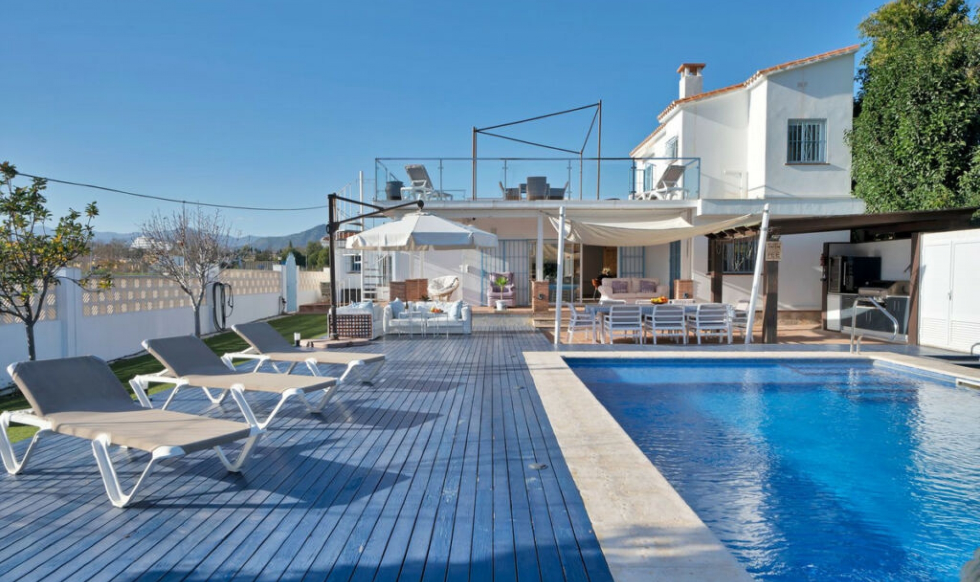 Resale - House -
San Pedro de Alcántara